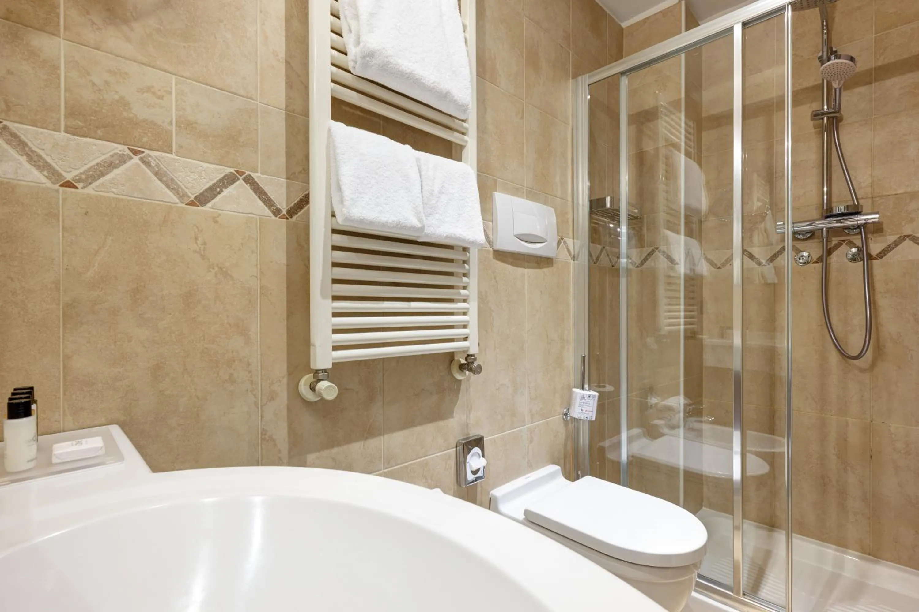 Bathroom in Hotel Indigo Verona - Grand Hotel Des Arts by IHG