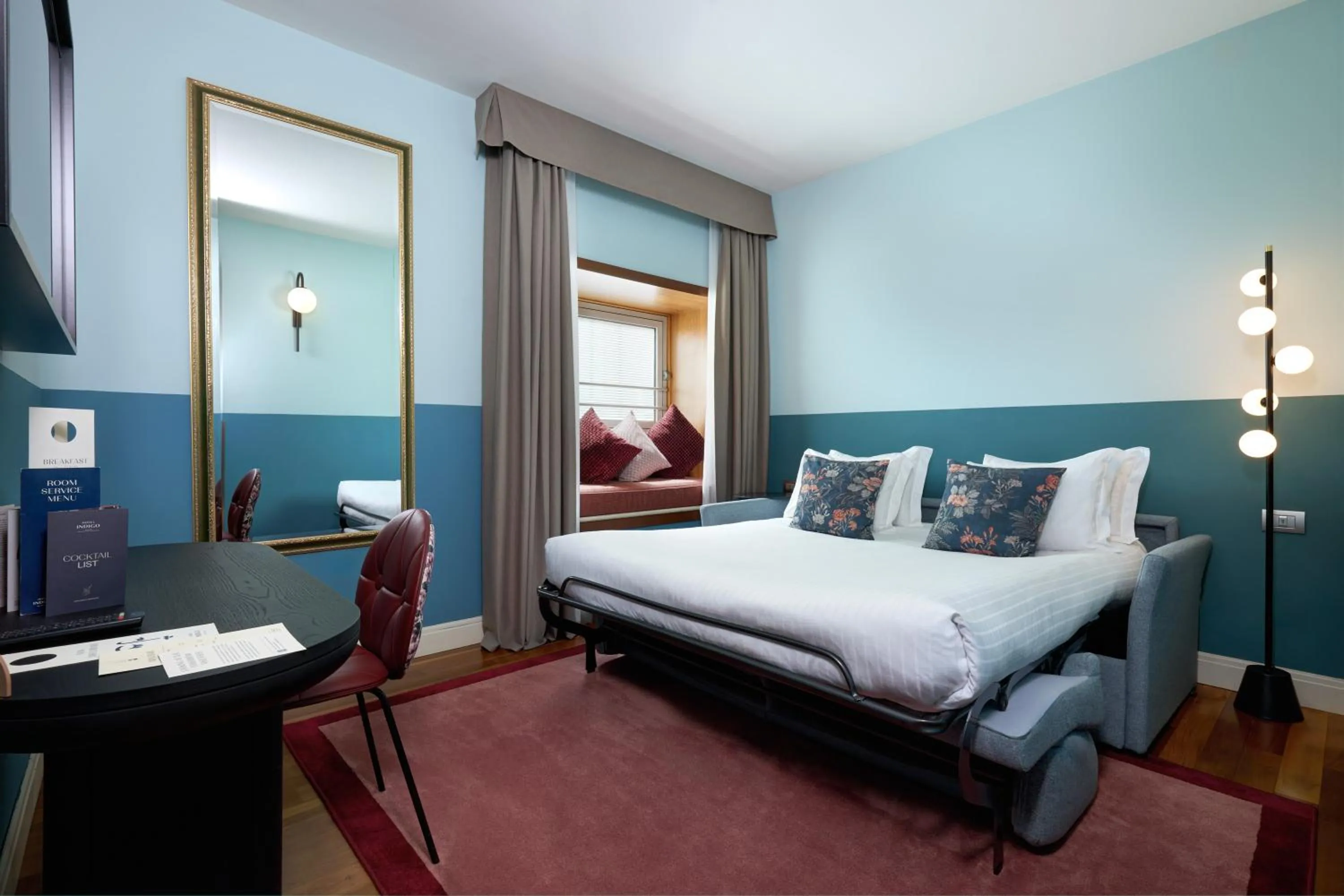 Photo of the whole room, Bed in Hotel Indigo Verona - Grand Hotel Des Arts by IHG