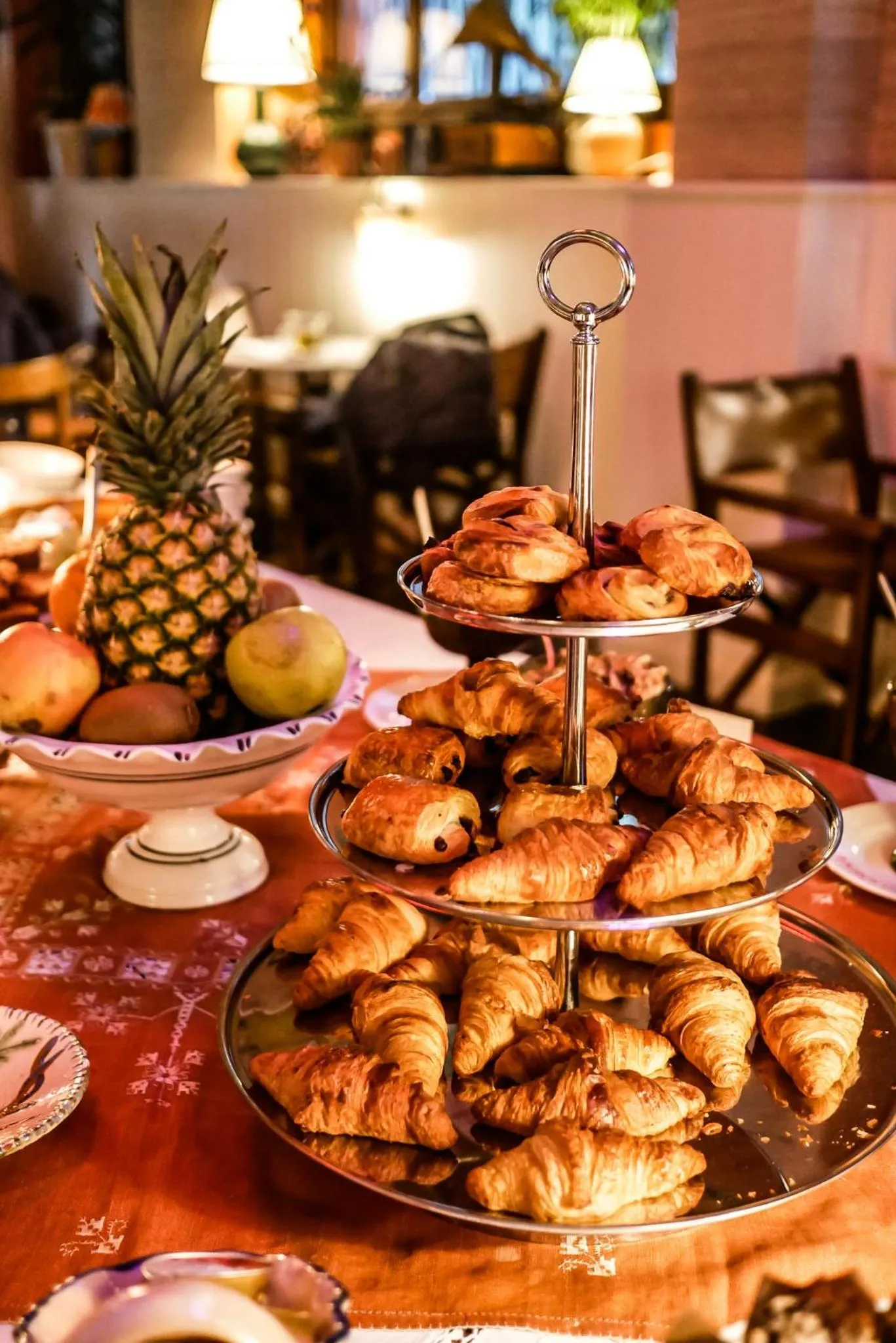 Buffet breakfast in chic&basic Habana Hoose