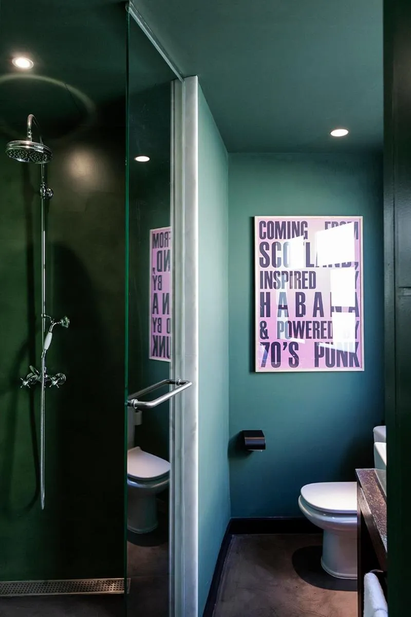 Bathroom in chic&basic Habana Hoose