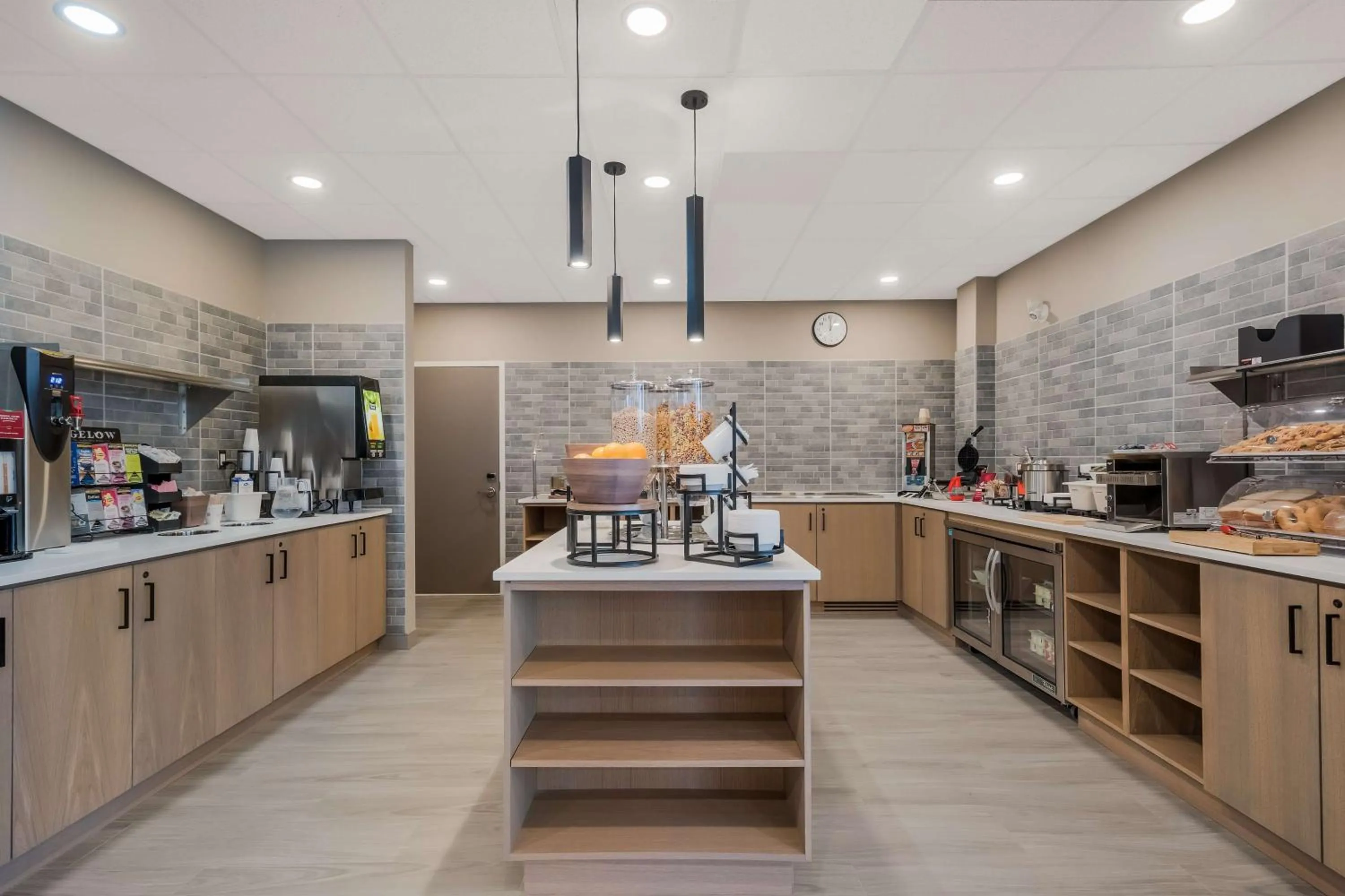 Breakfast in Best Western Plus Parry Sound