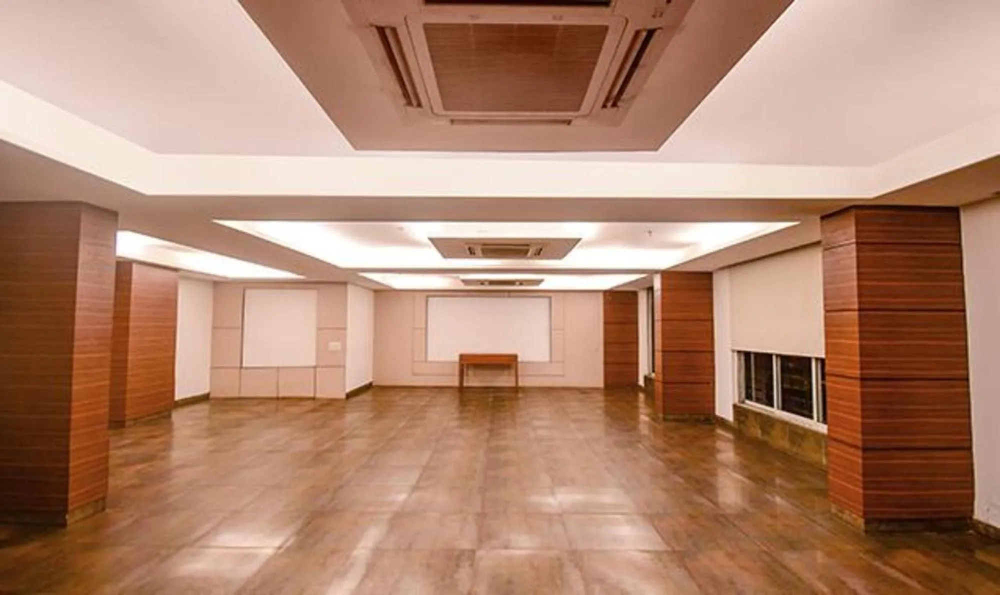 Lobby or reception in FabHotel Indeedcare Hotel & Resorts - Nr Kolkata Airport