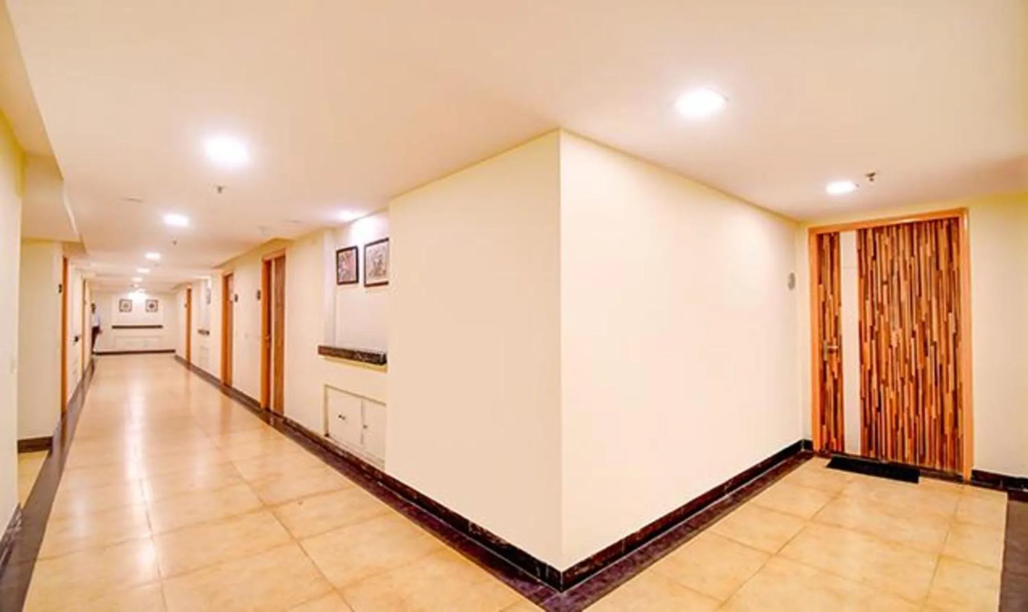 Lobby or reception in FabHotel Indeedcare Hotel & Resorts - Nr Kolkata Airport