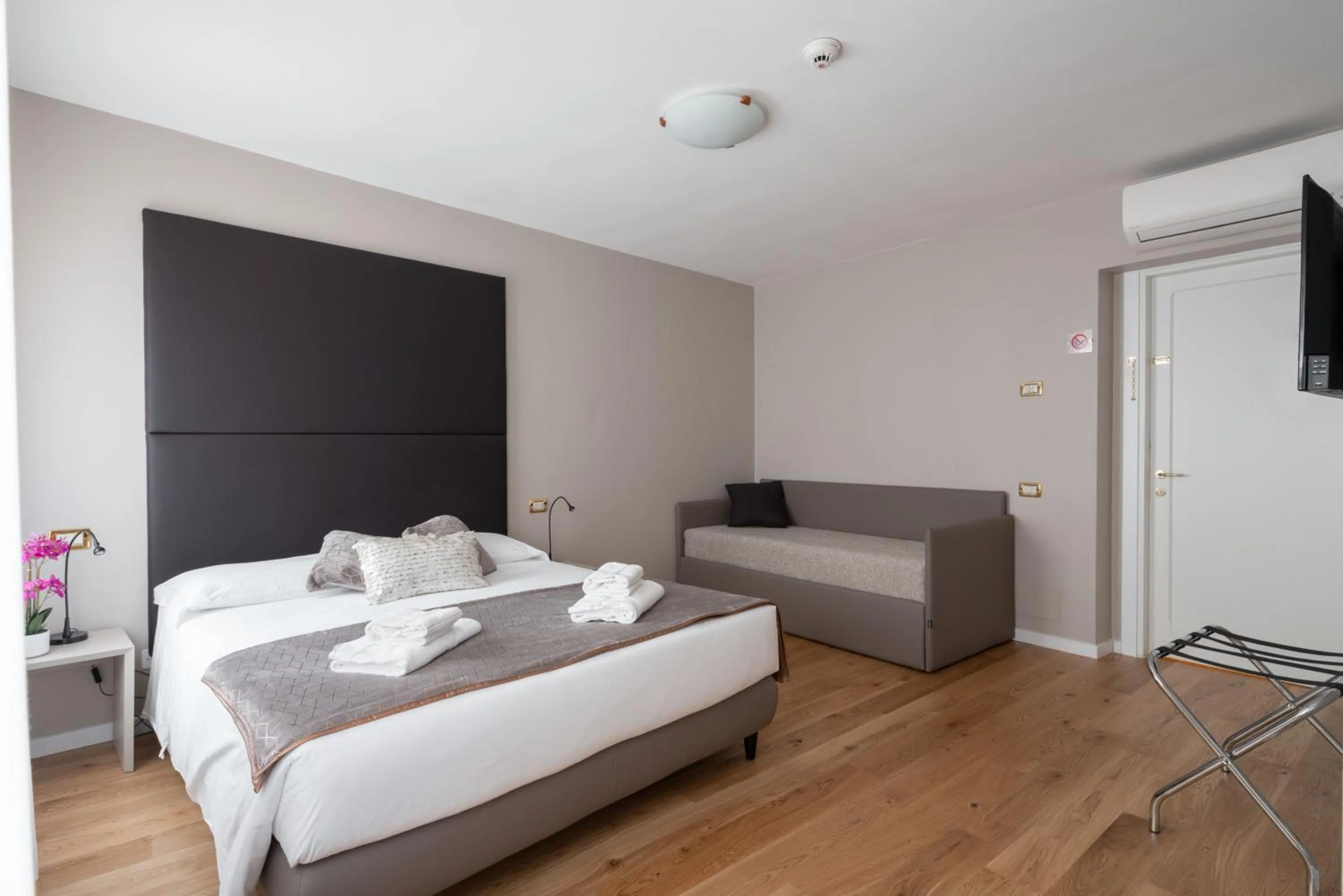 Bedroom, Bed in Locanda Herion