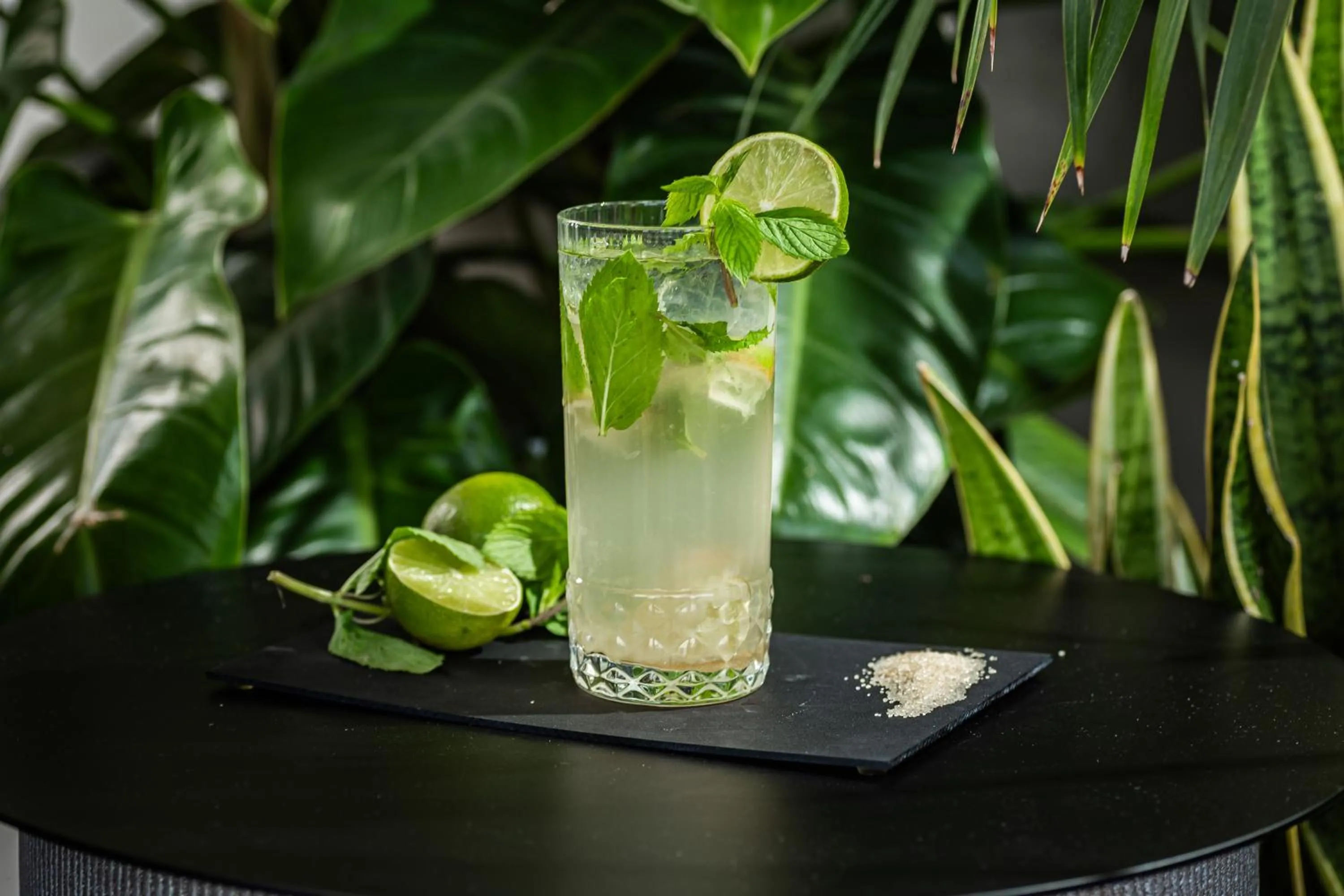 Restaurant/places to eat in NEW IPOINT HOTEL