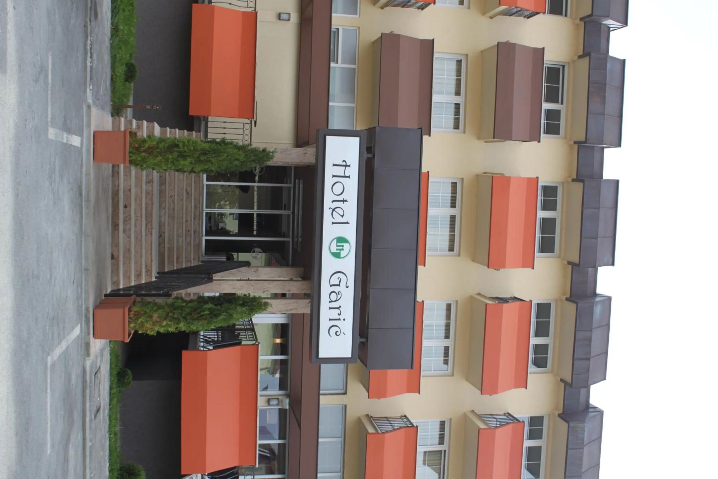 Facade/entrance in Hotel Garić