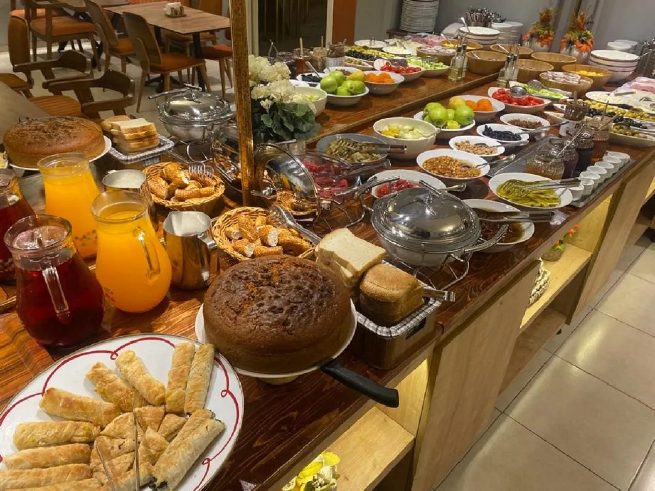 Food and drinks in Hotel Mavirem