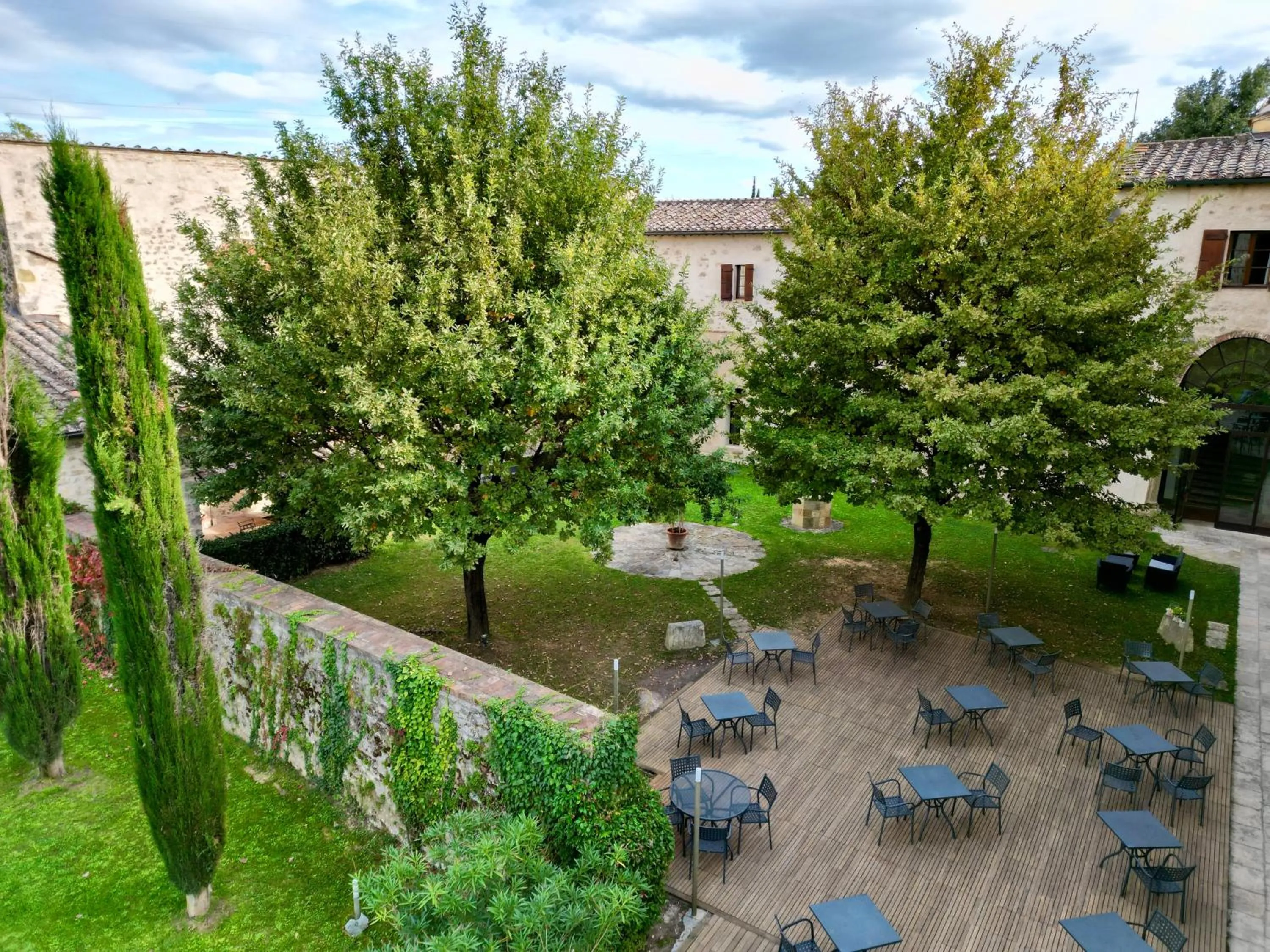 Inner courtyard view in Relais Della Rovere