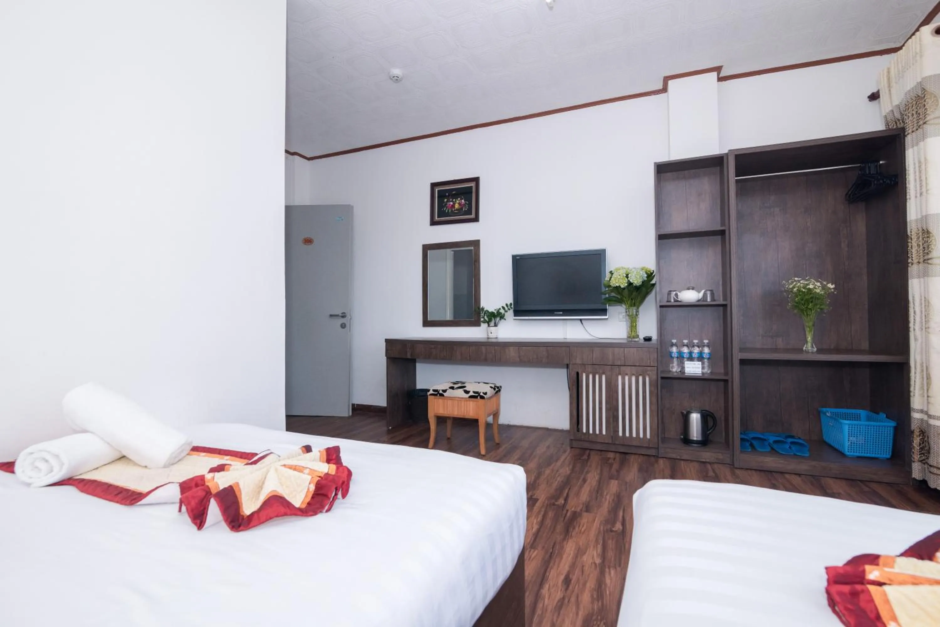 Photo of the whole room, Bed in ANH ĐÀO HOTEL