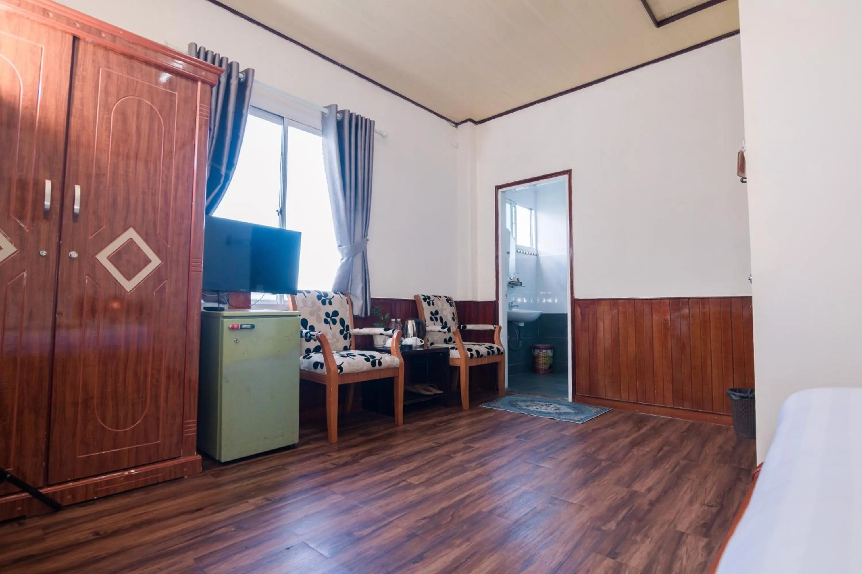 Bedroom, Bed in ANH ĐÀO HOTEL