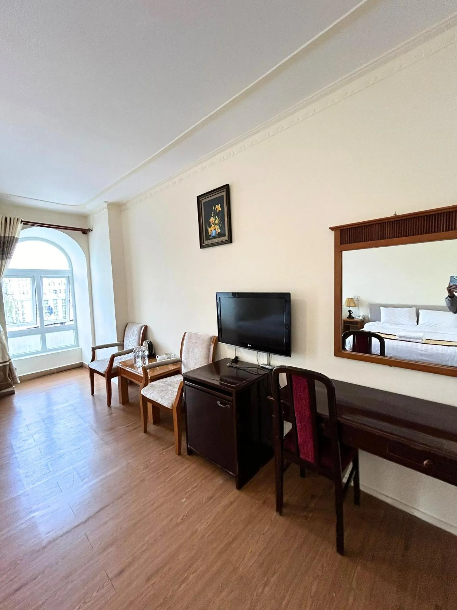 Communal lounge/ TV room in ANH ĐÀO HOTEL