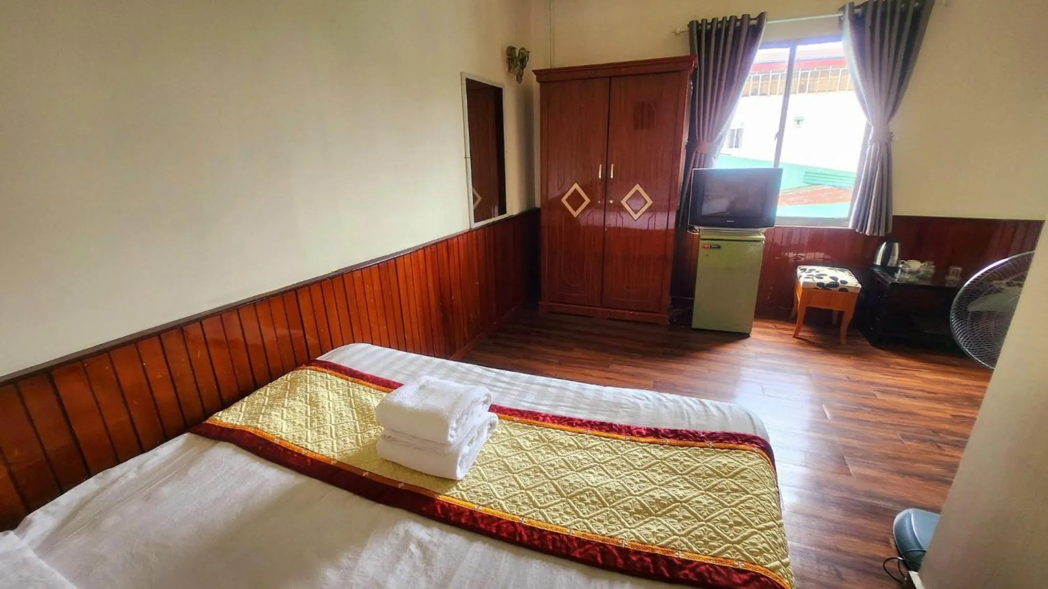 Bedroom, Bed in ANH ĐÀO HOTEL