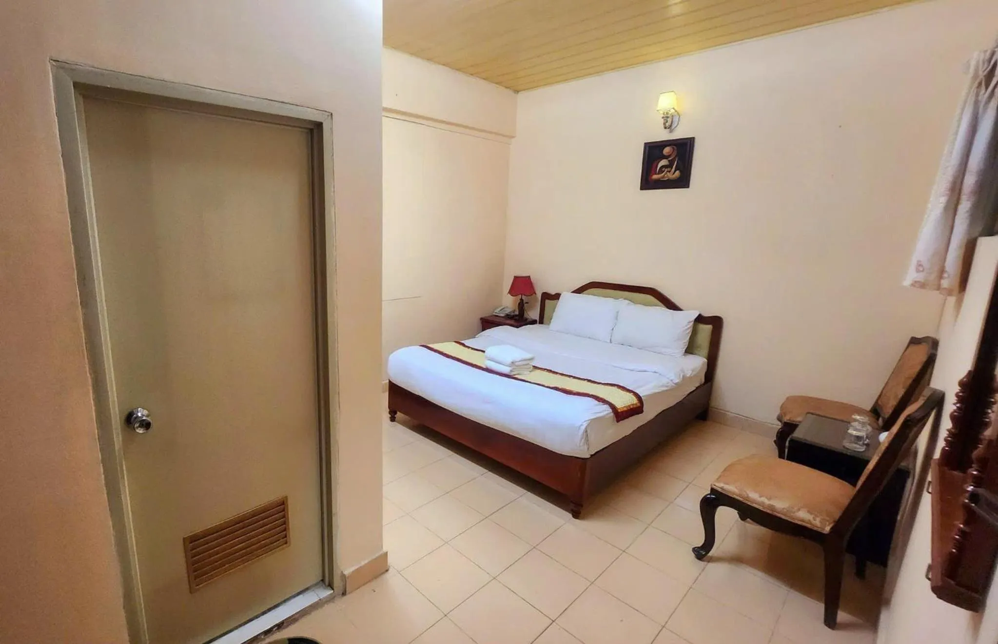 Bedroom, Bed in ANH ĐÀO HOTEL