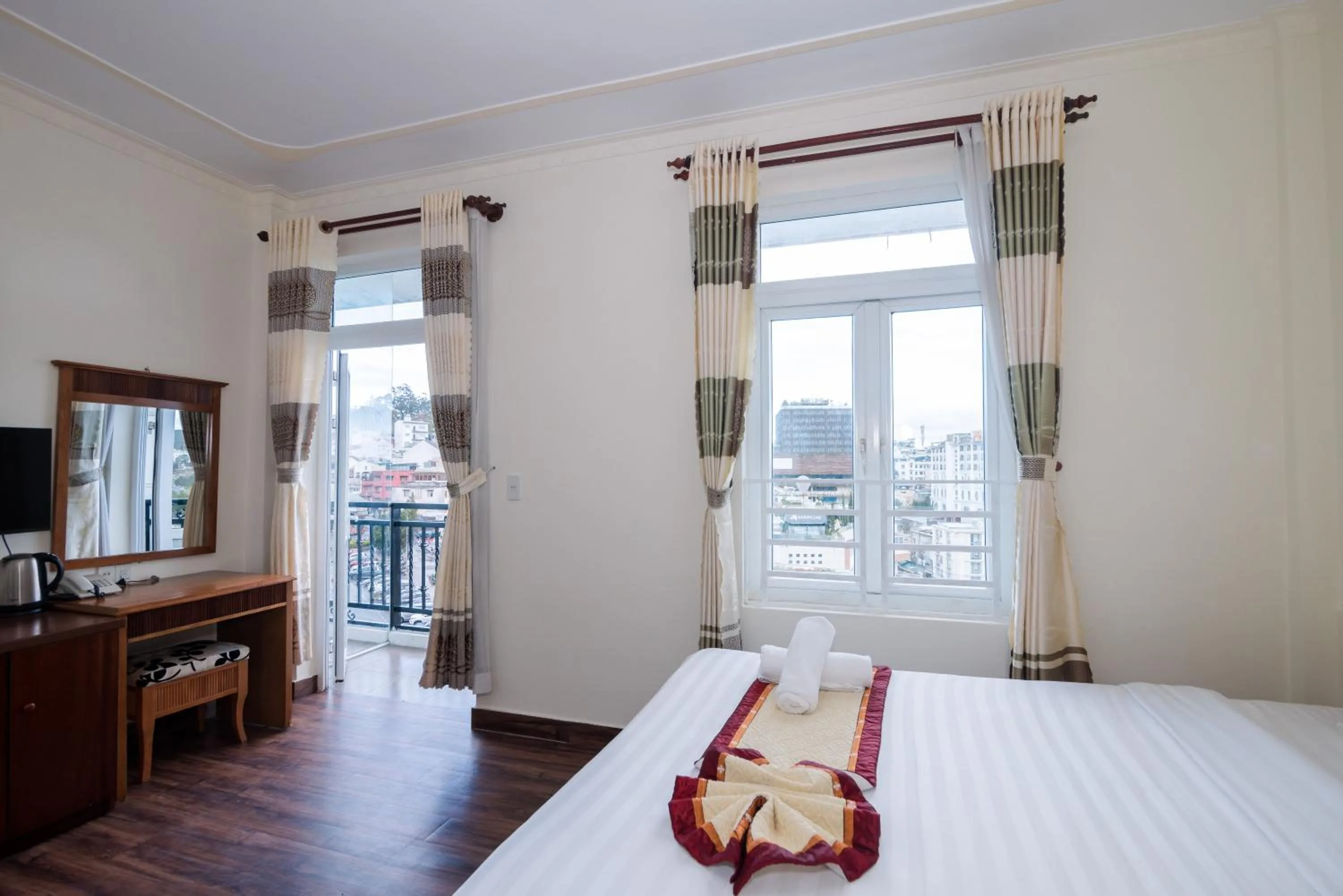 Photo of the whole room, Bed in ANH ĐÀO HOTEL