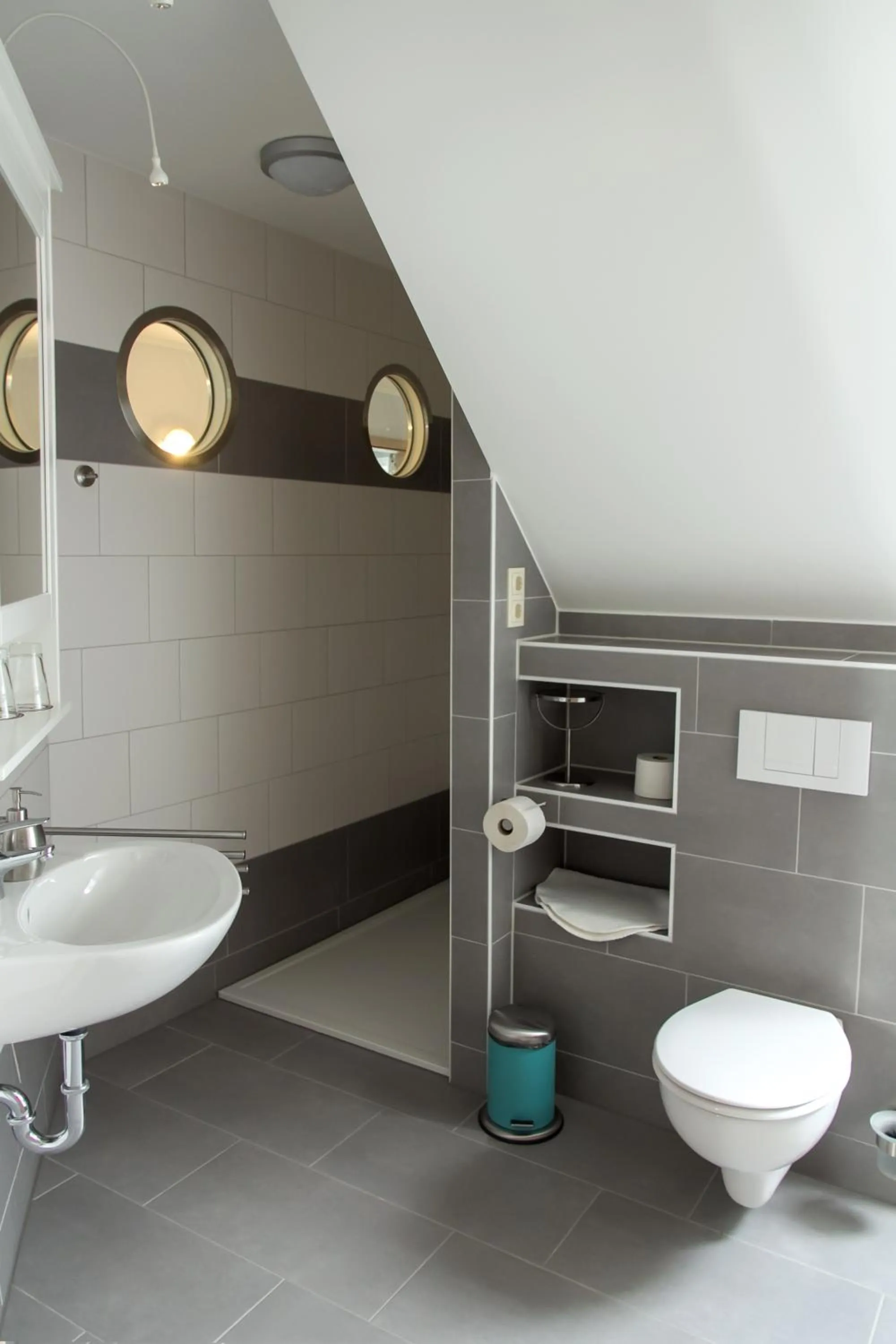 Shower in Villa-Meehr