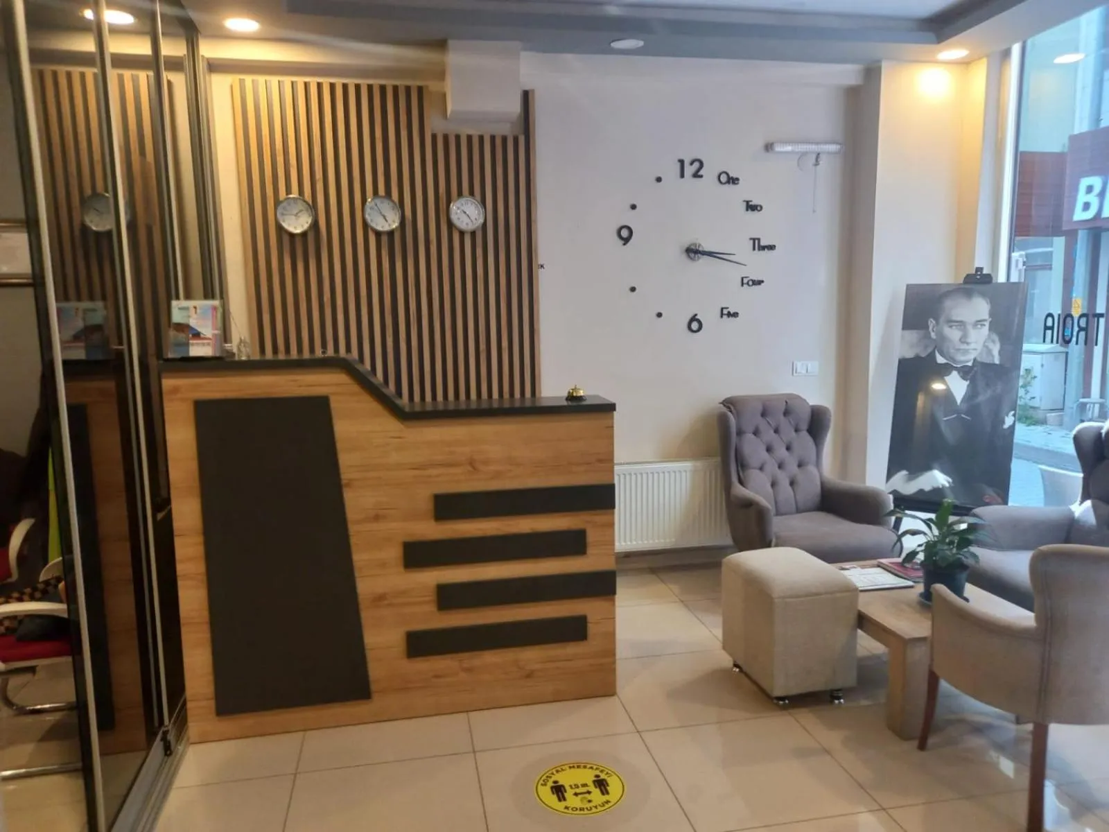 Lobby or reception in ADOR TROIA HOTEL