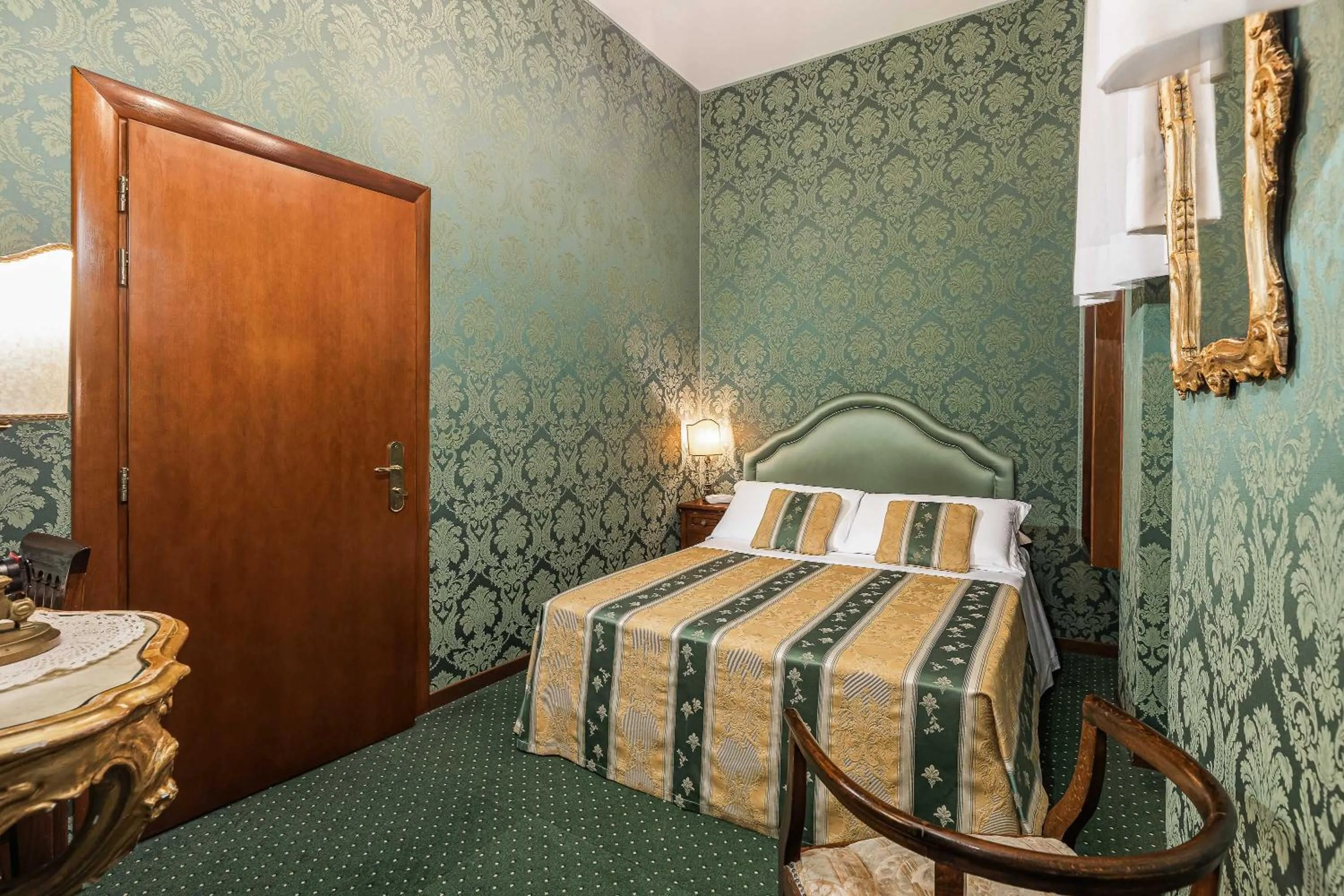 Bed in Hotel Marconi