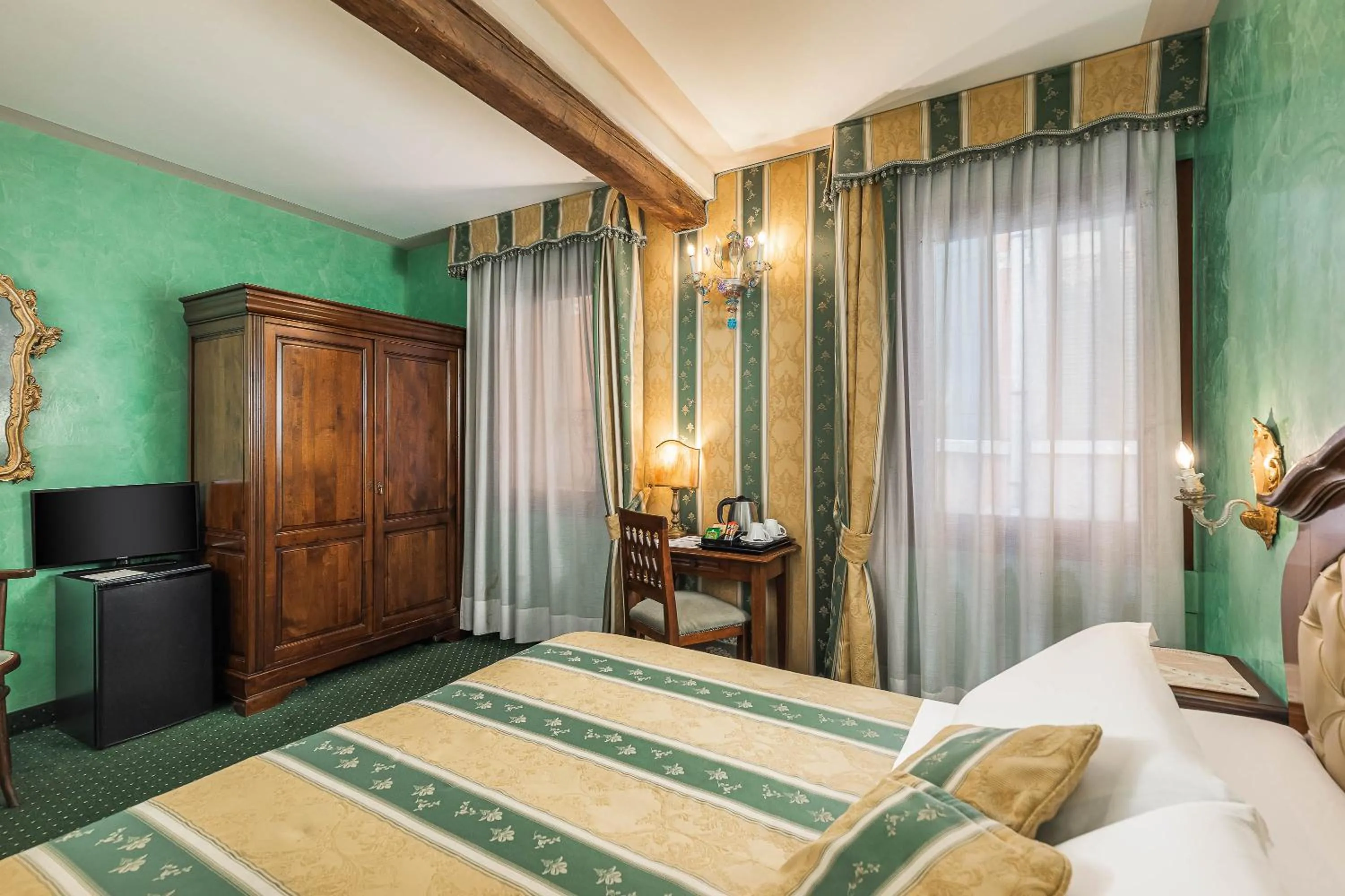 Bed in Hotel Marconi