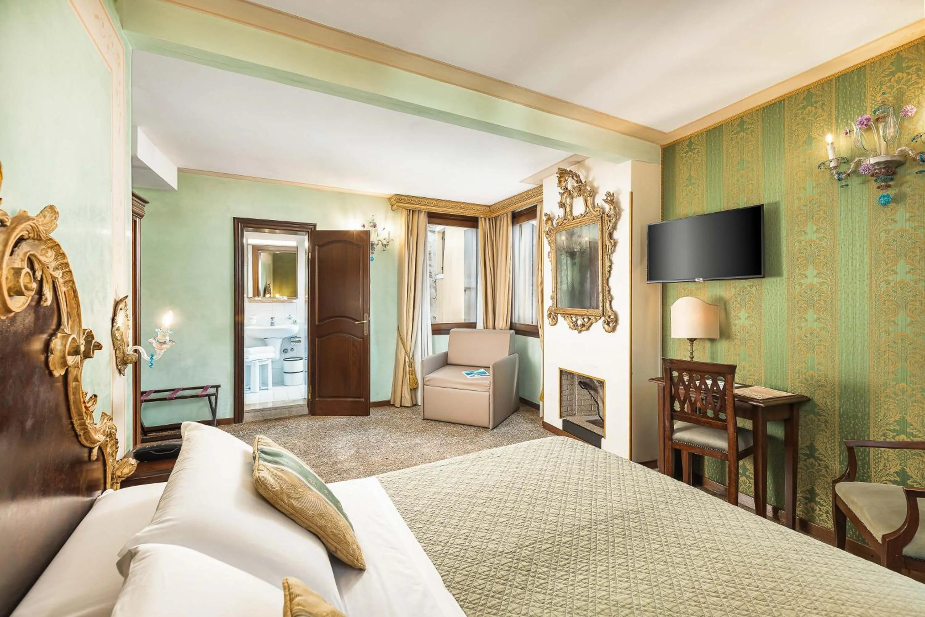 Bed in Hotel Marconi