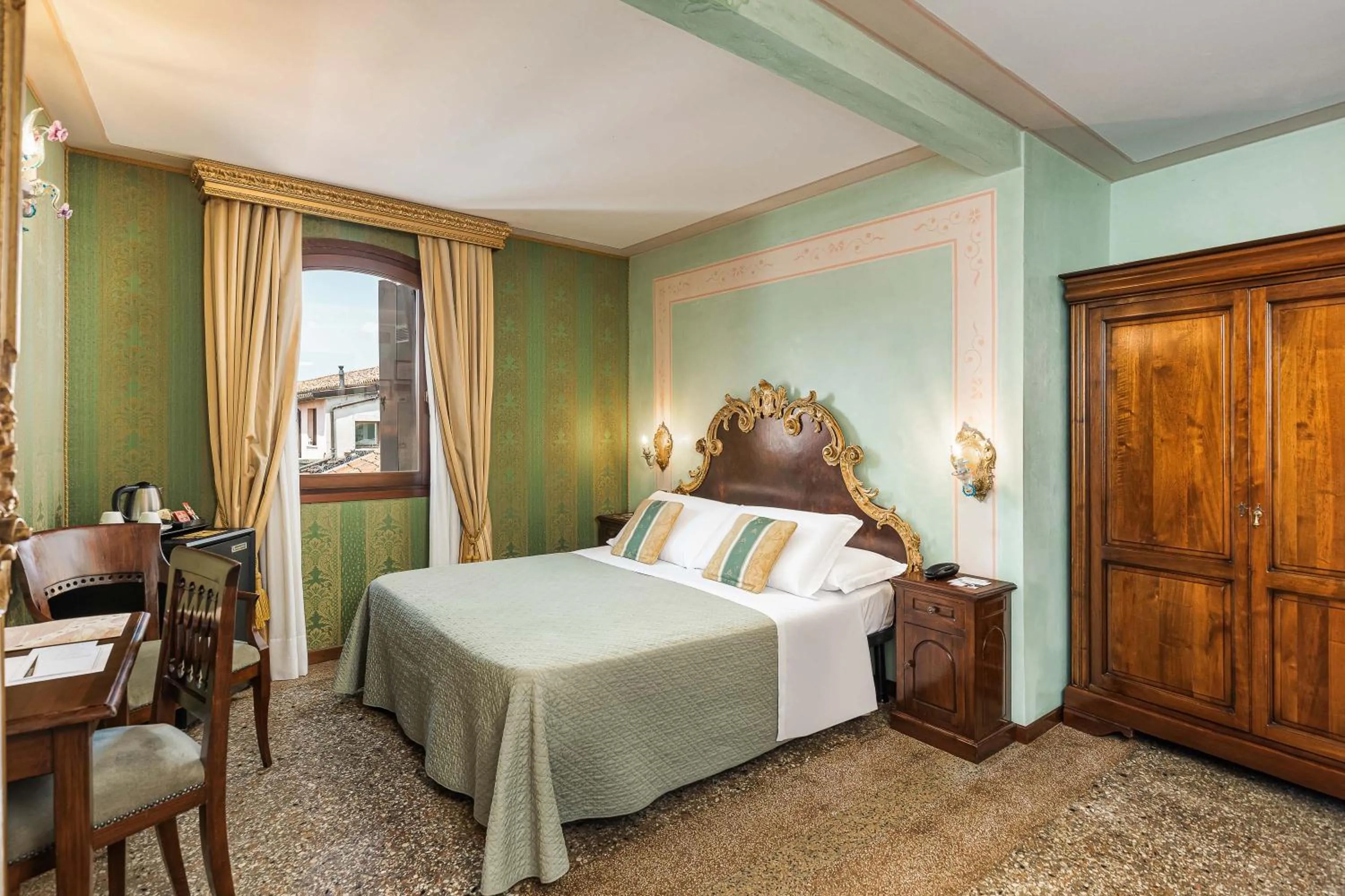 Bed in Hotel Marconi