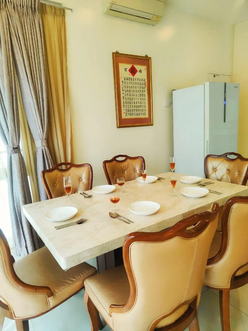 Kitchen or kitchenette in Mari Mari Homestay - IMAGO THE LOFT