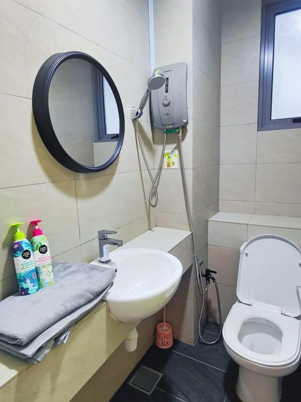 Toilet in Mari Mari Homestay - IMAGO THE LOFT
