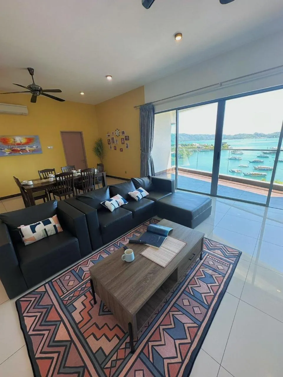 Living room in Mari Mari Homestay - IMAGO THE LOFT