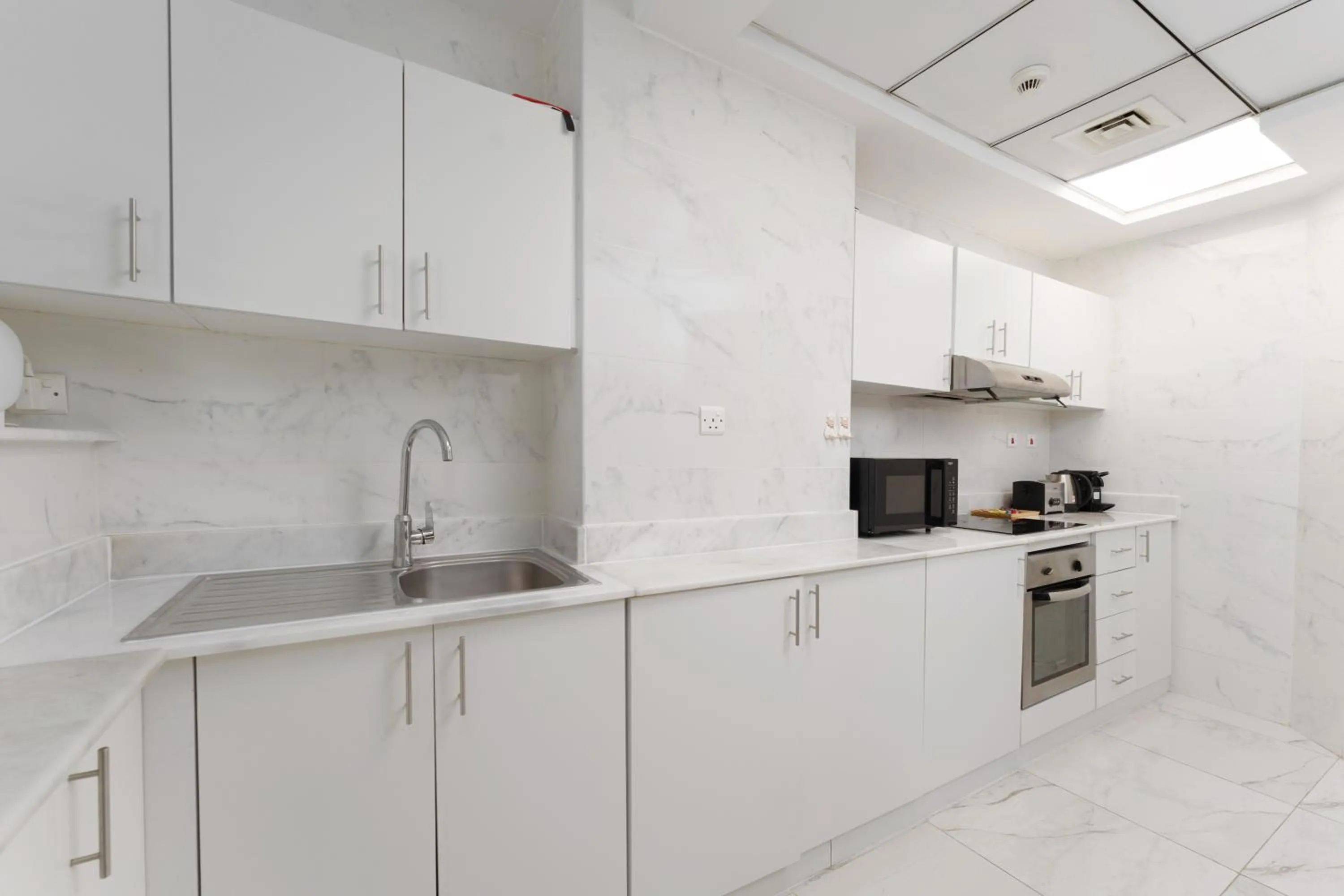 Kitchen or kitchenette in Marco Polo - Your luxurious high-floor escape in Dubai Marina