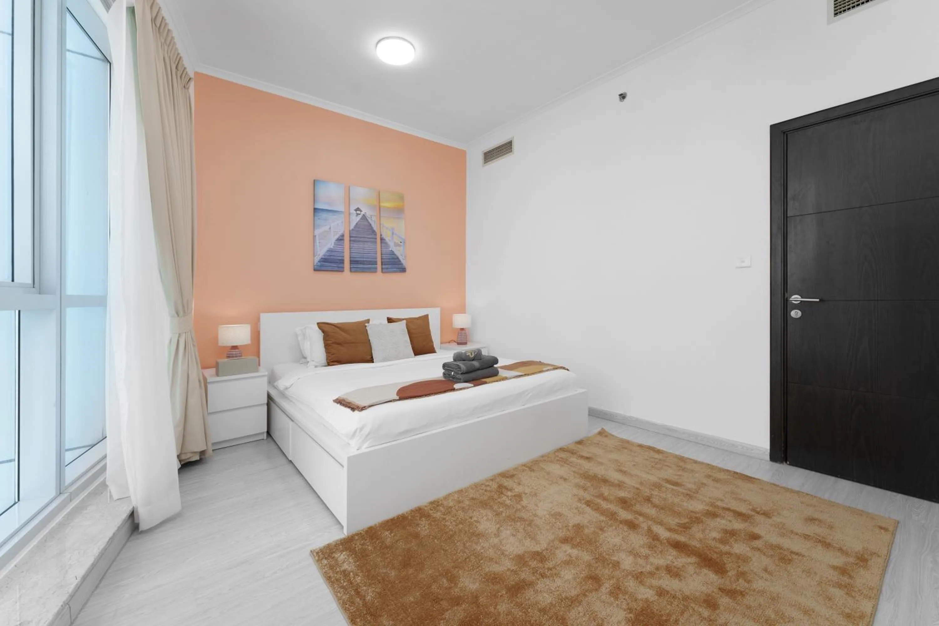 Bedroom, Bed in Marco Polo - Your luxurious high-floor escape in Dubai Marina