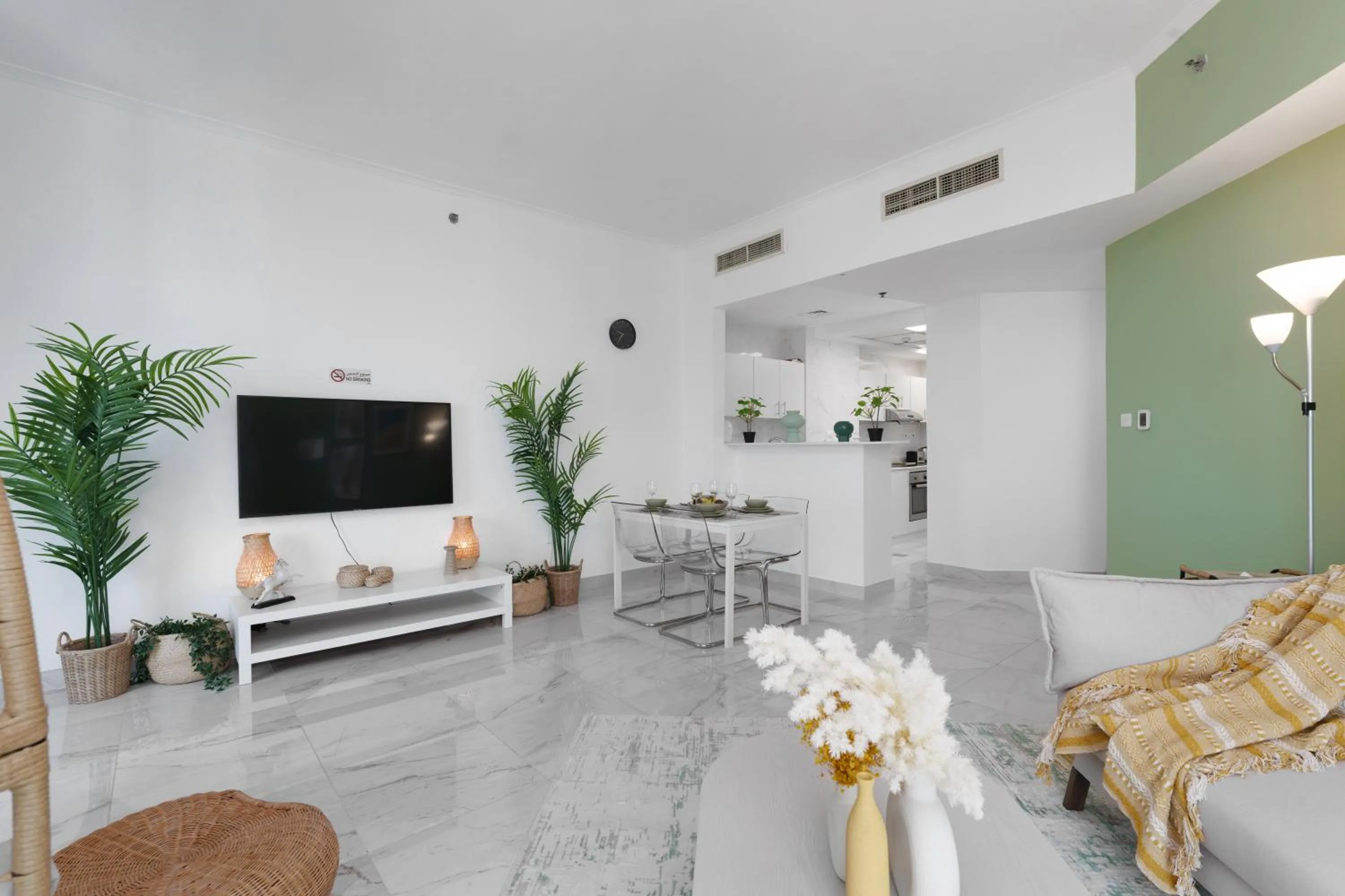 Living room in Marco Polo - Your luxurious high-floor escape in Dubai Marina