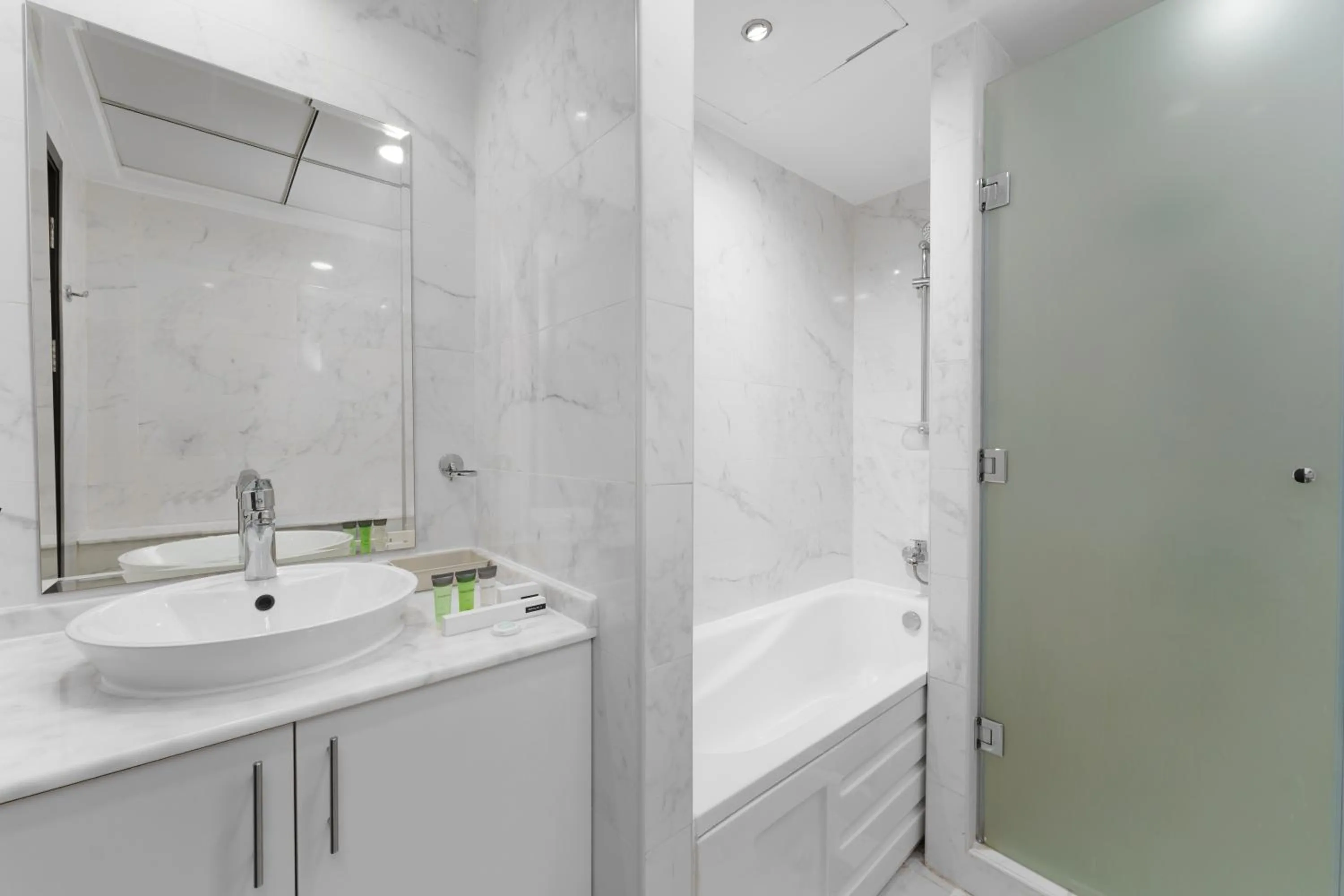 Bathroom in Marco Polo - Your luxurious high-floor escape in Dubai Marina
