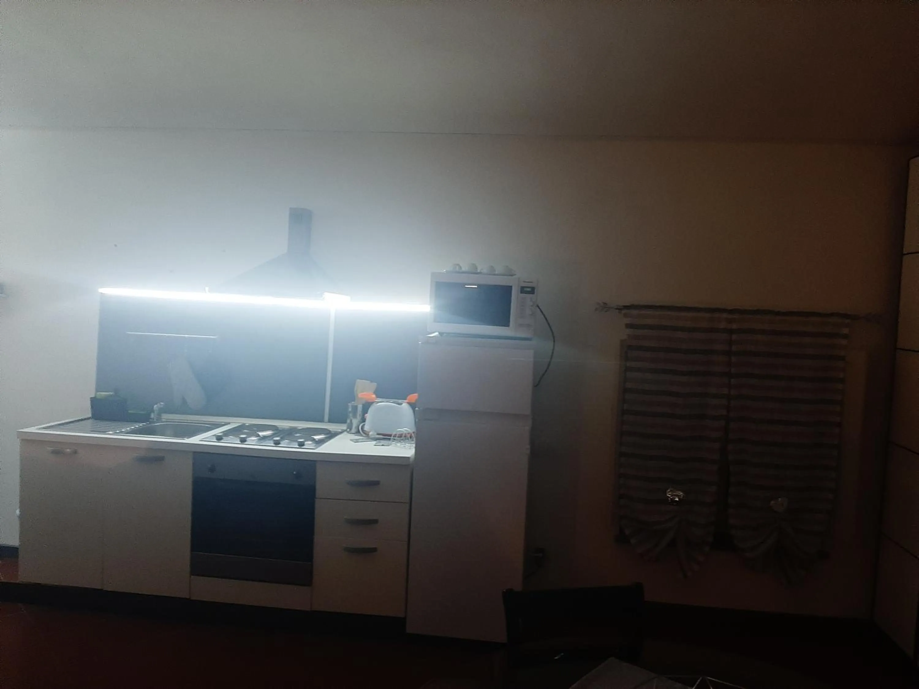 Kitchen or kitchenette in B&B Principe Calaf 3