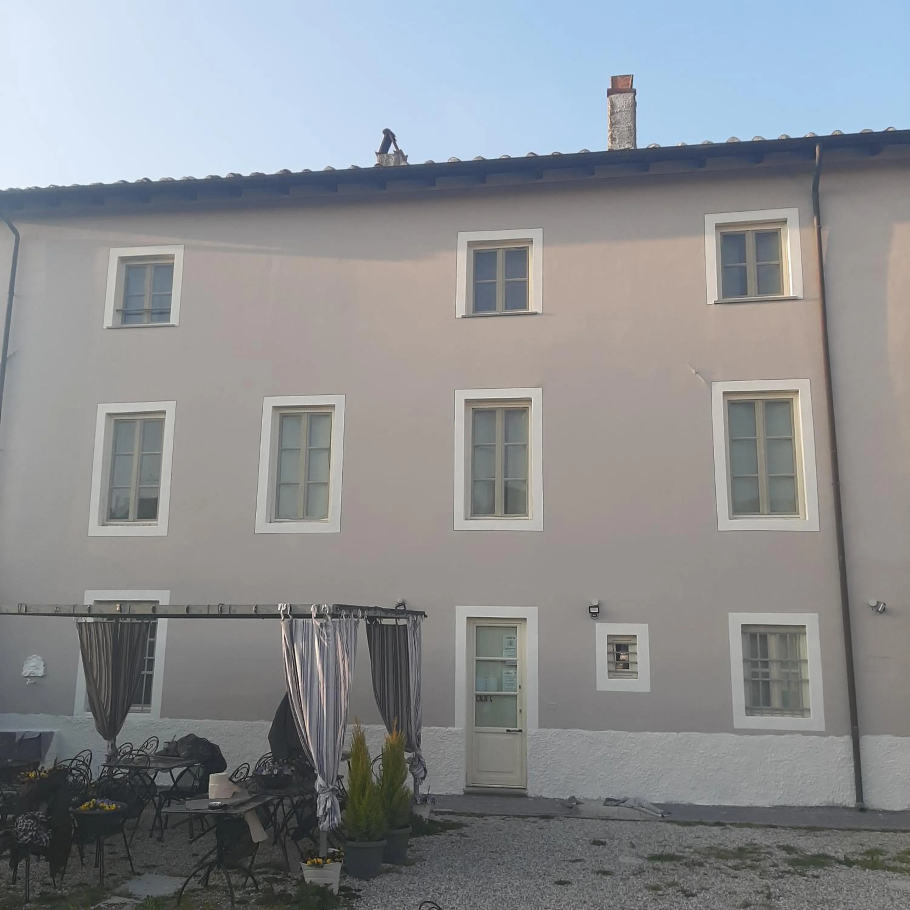 Facade/entrance in B&B Principe Calaf 3