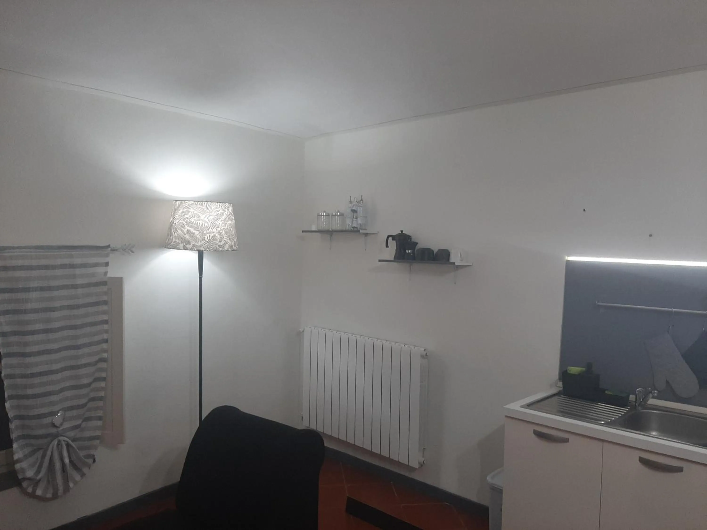 Kitchen or kitchenette in B&B Principe Calaf 3