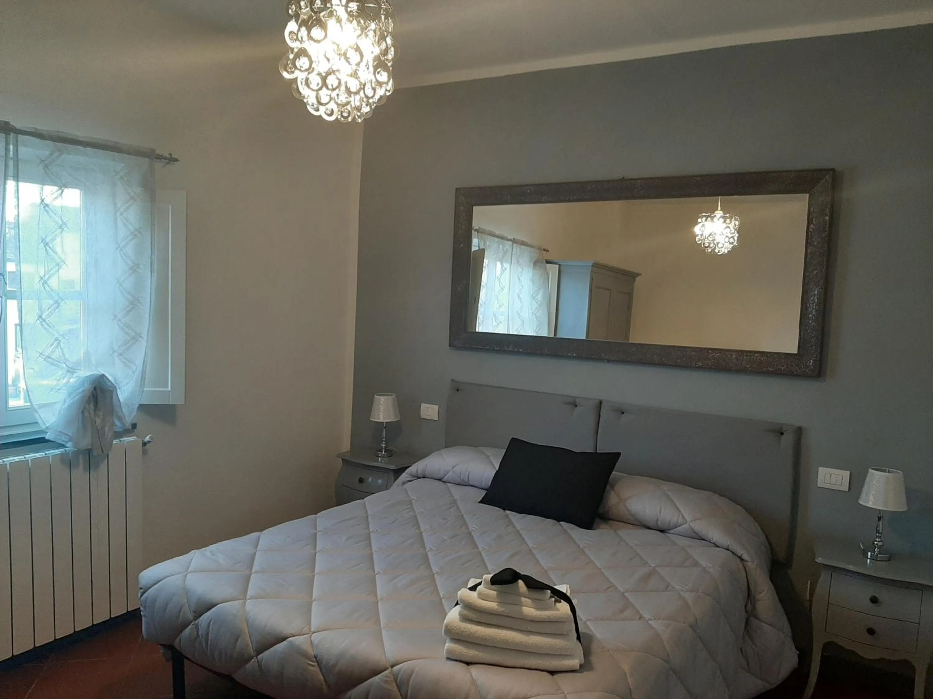 Photo of the whole room, Bed in B&B Principe Calaf 3