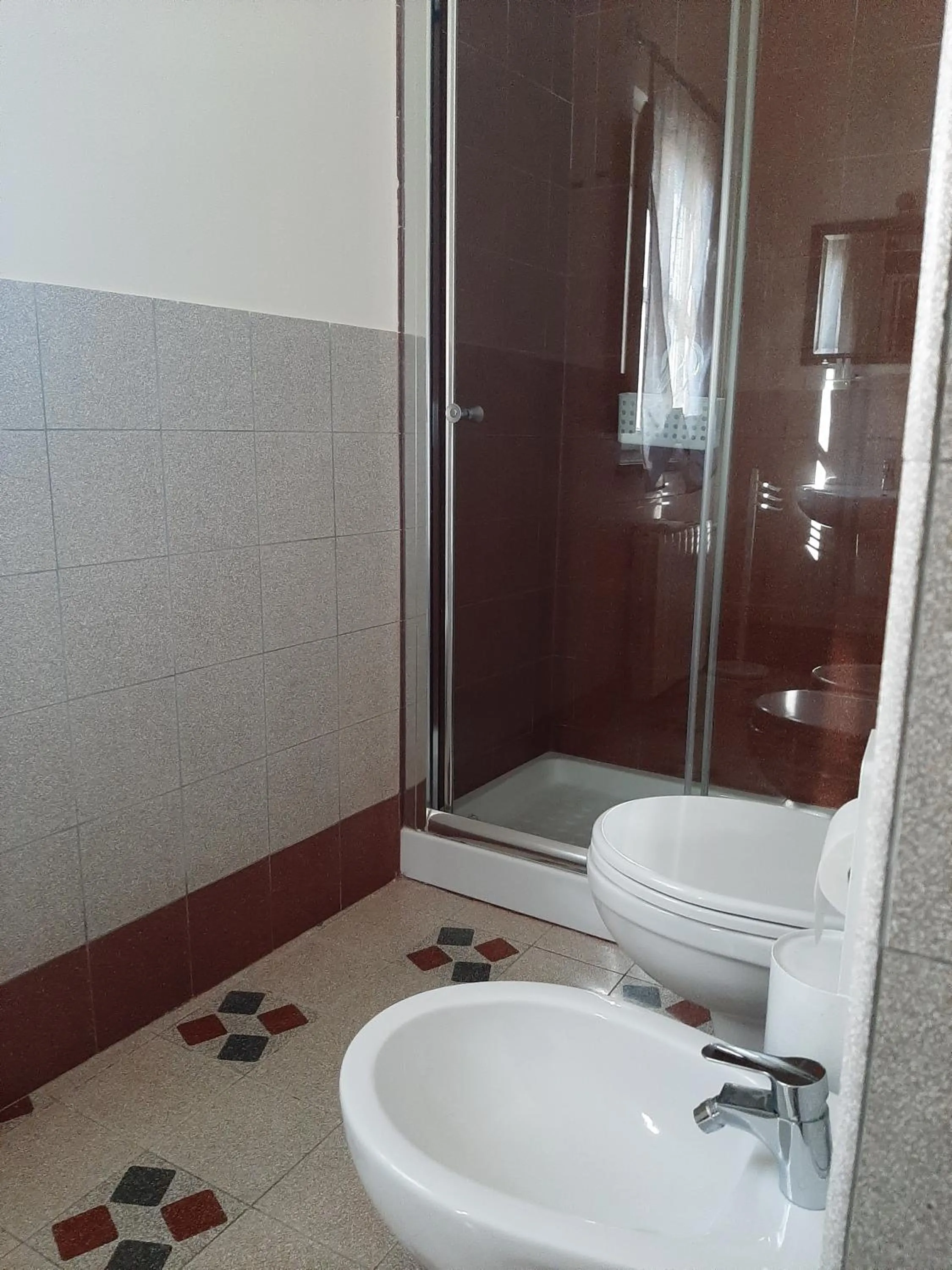 Bathroom in B&B Principe Calaf 3