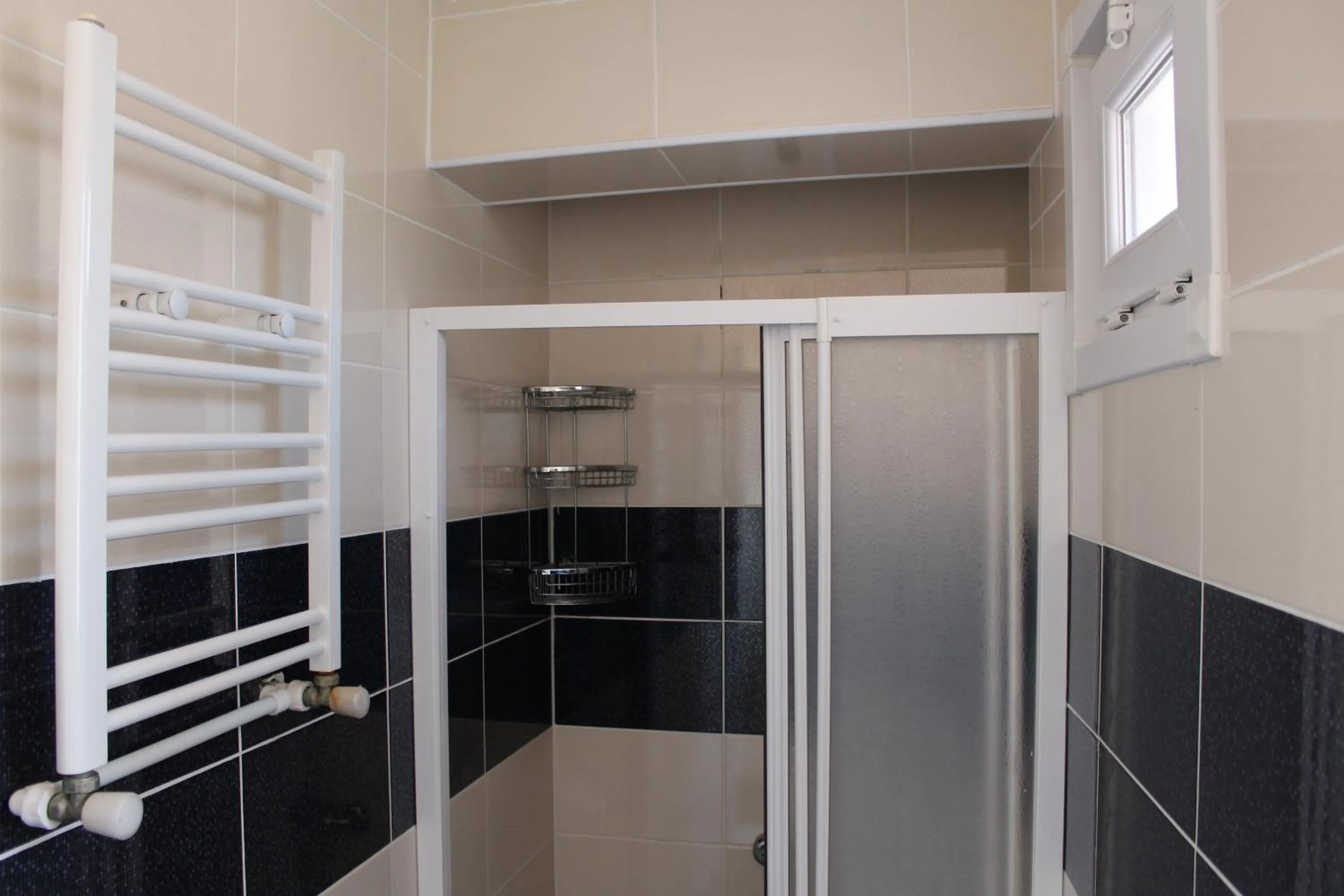 Shower in Carvan HOTEL