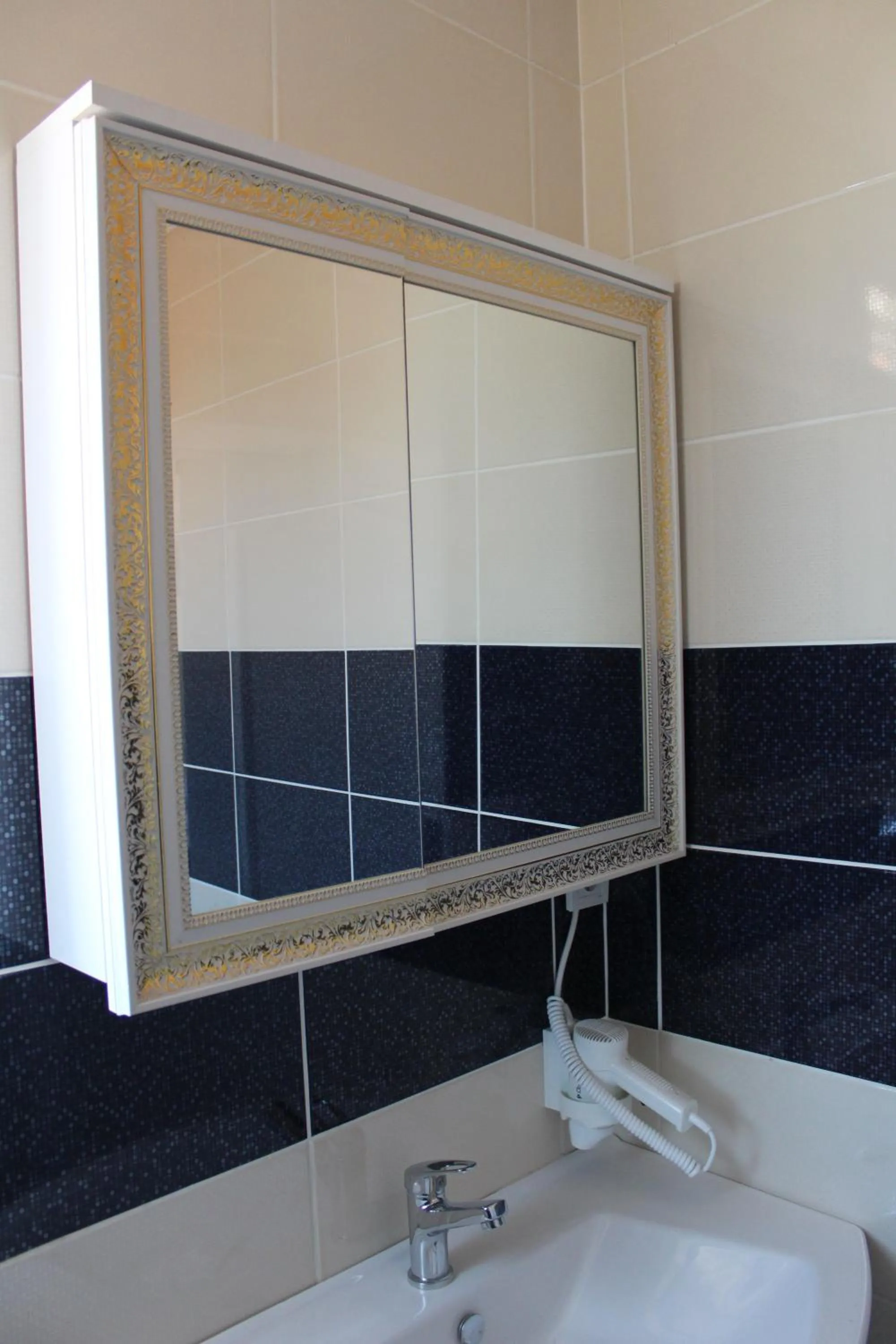 Shower in Carvan HOTEL