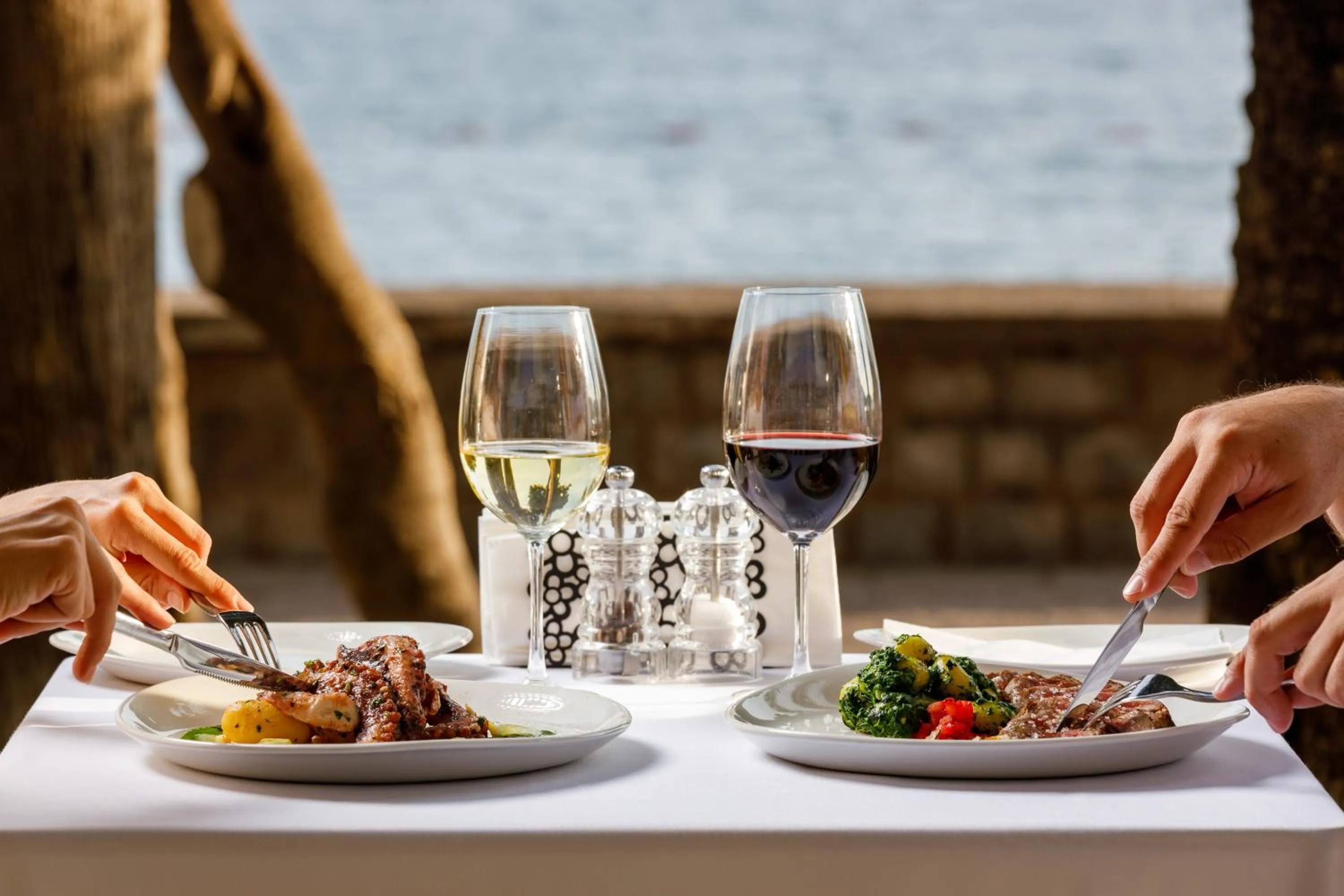 Food in Sunraf Luxe Apartments