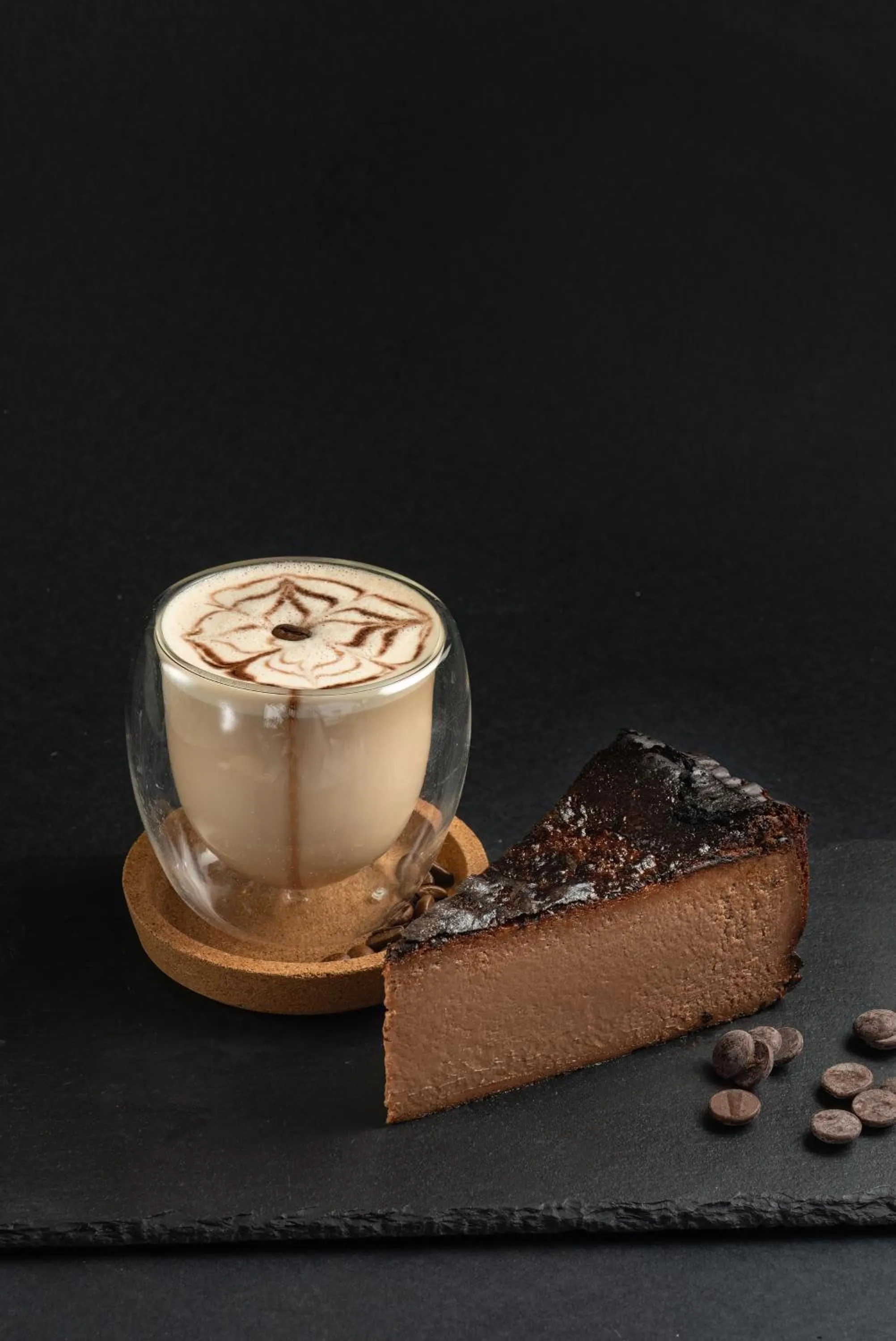 Food and drinks in Sunraf Luxe Apartments