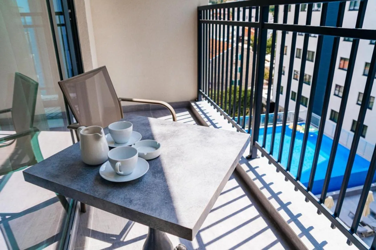 Balcony/Terrace in Sunraf Luxe Apartments