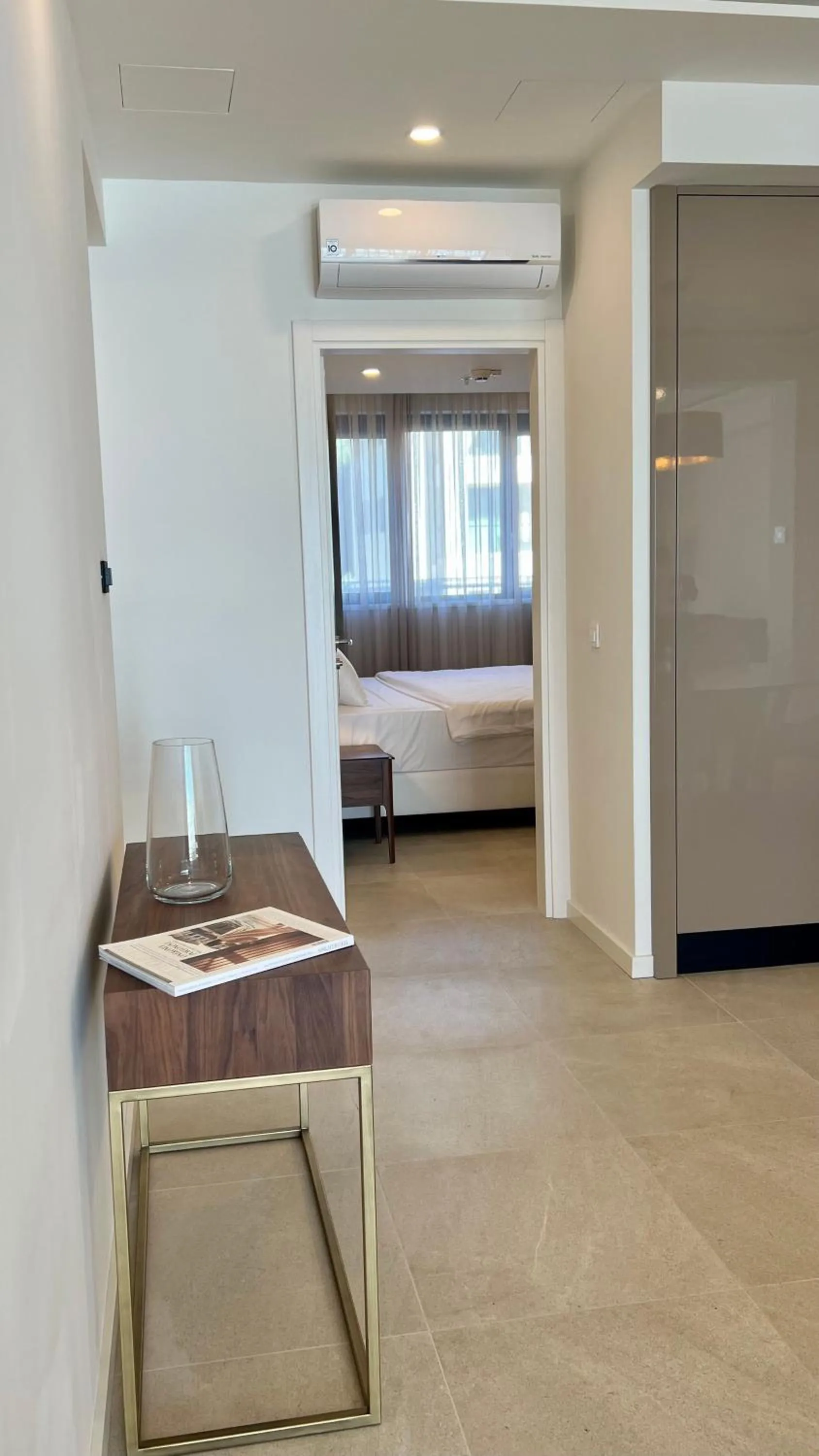 Bedroom, Bed in Sunraf Luxe Apartments