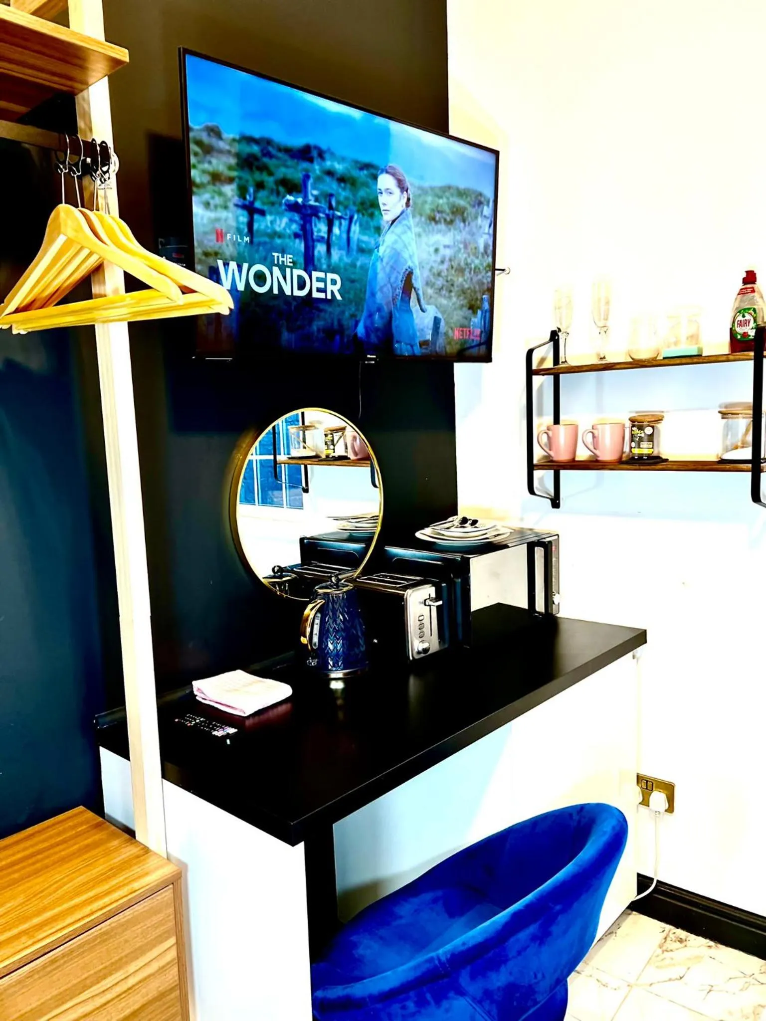 Duke and Duchess Apartments and Rooms - Private in Room Hot Tub Suites