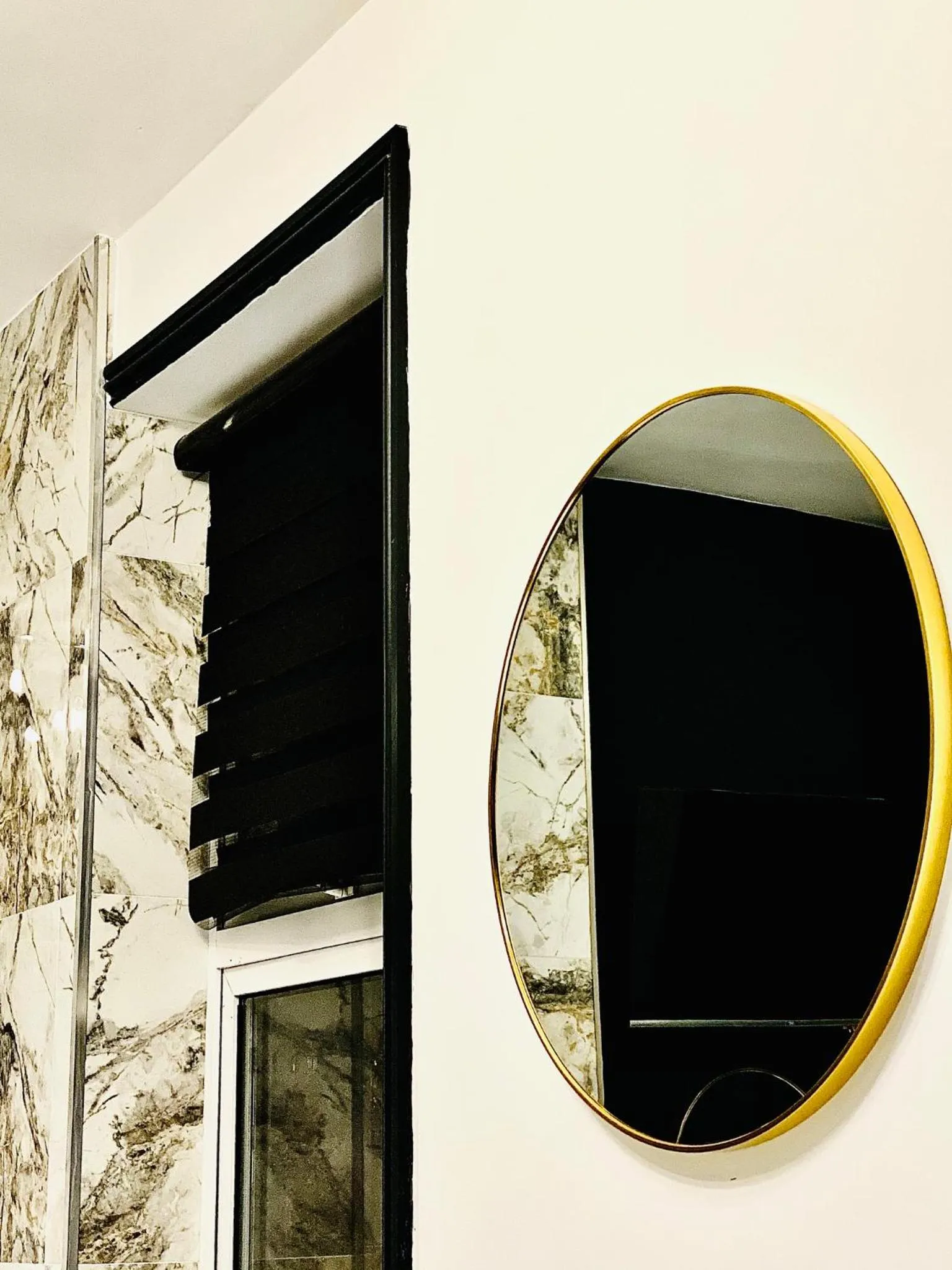 Duke and Duchess Apartments and Rooms - Private in Room Hot Tub Suites