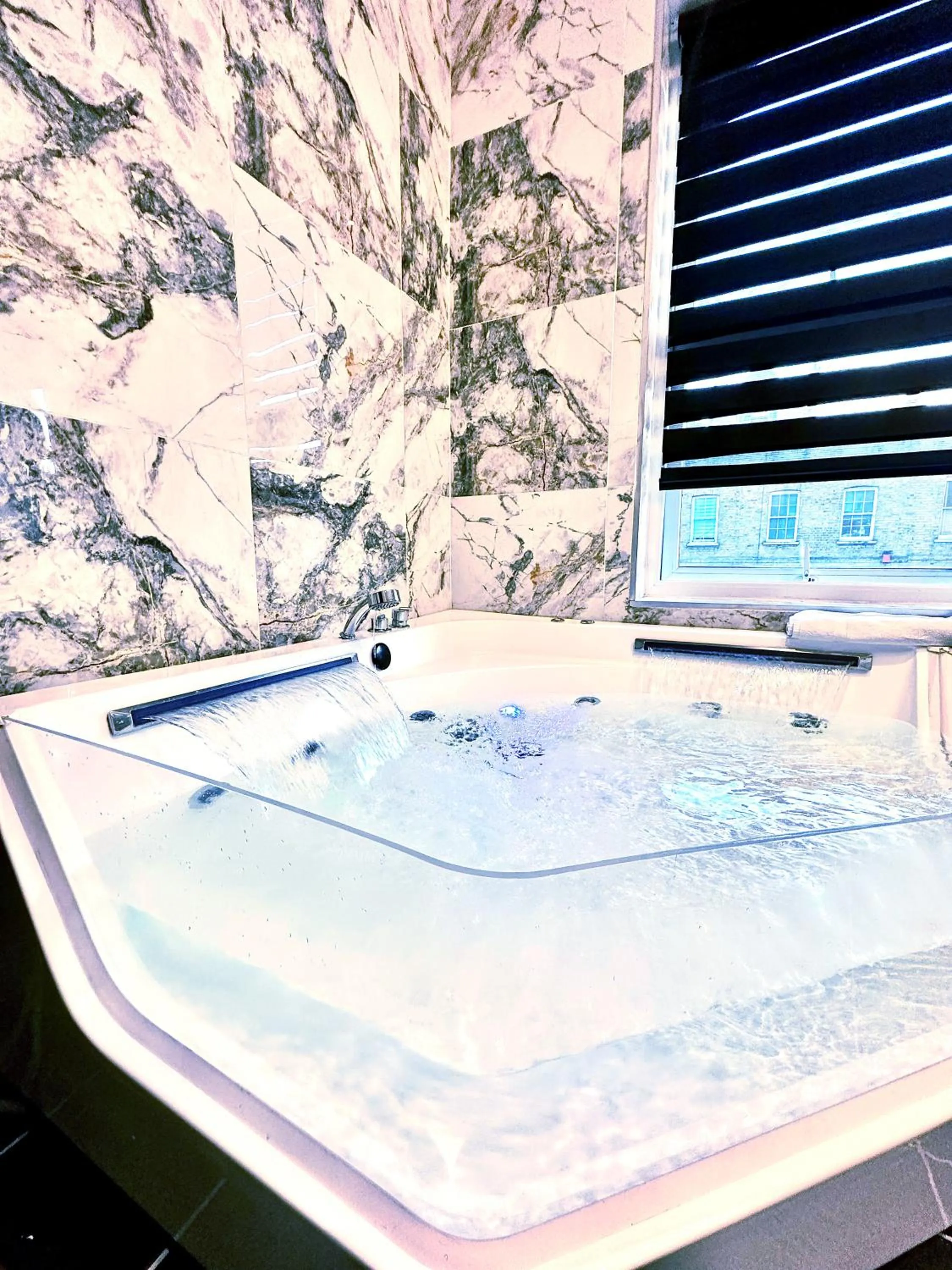 Duke and Duchess Apartments and Rooms - Private in Room Hot Tub Suites