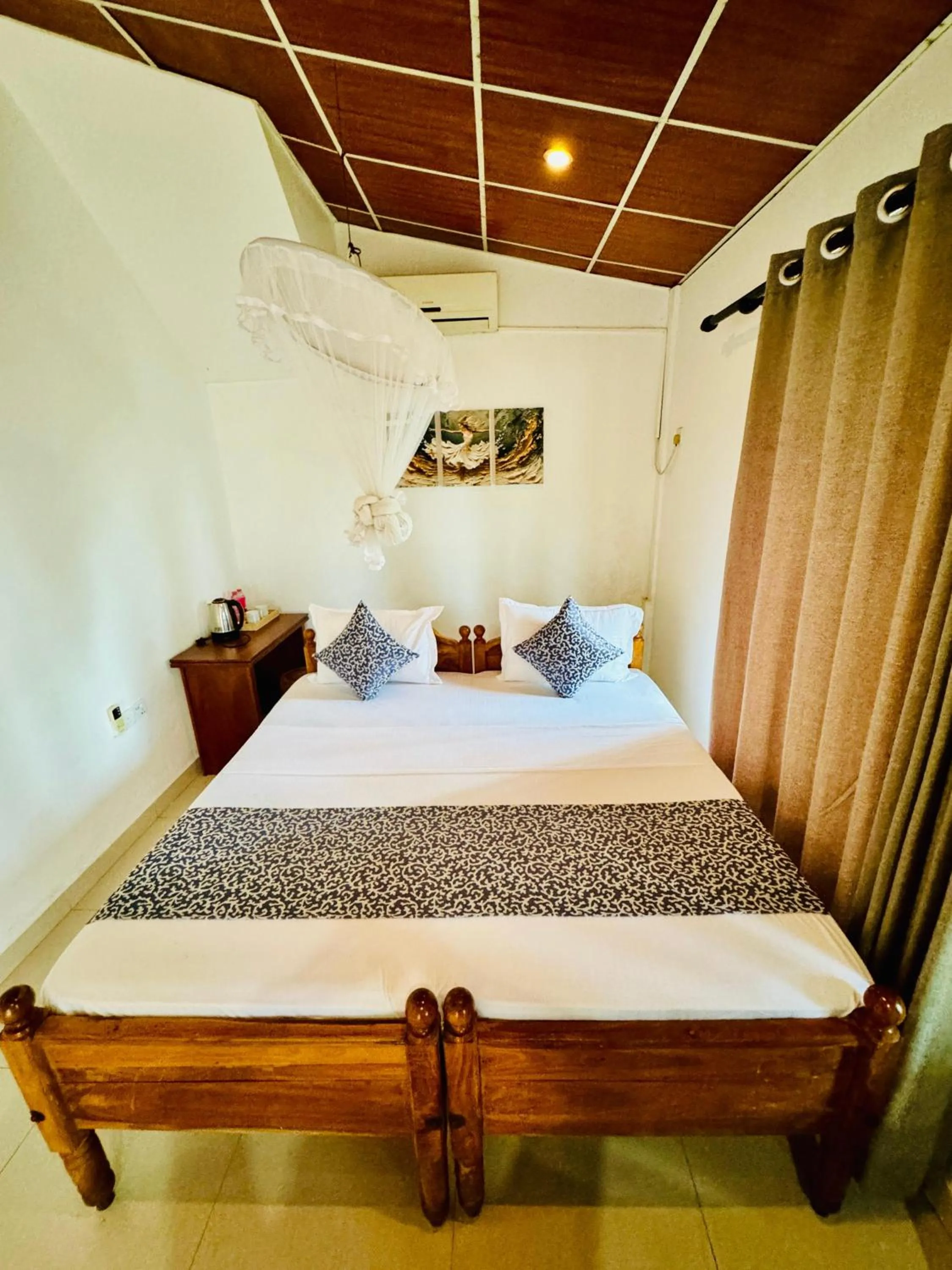 Deluxe Triple Room in Lake View Cottage