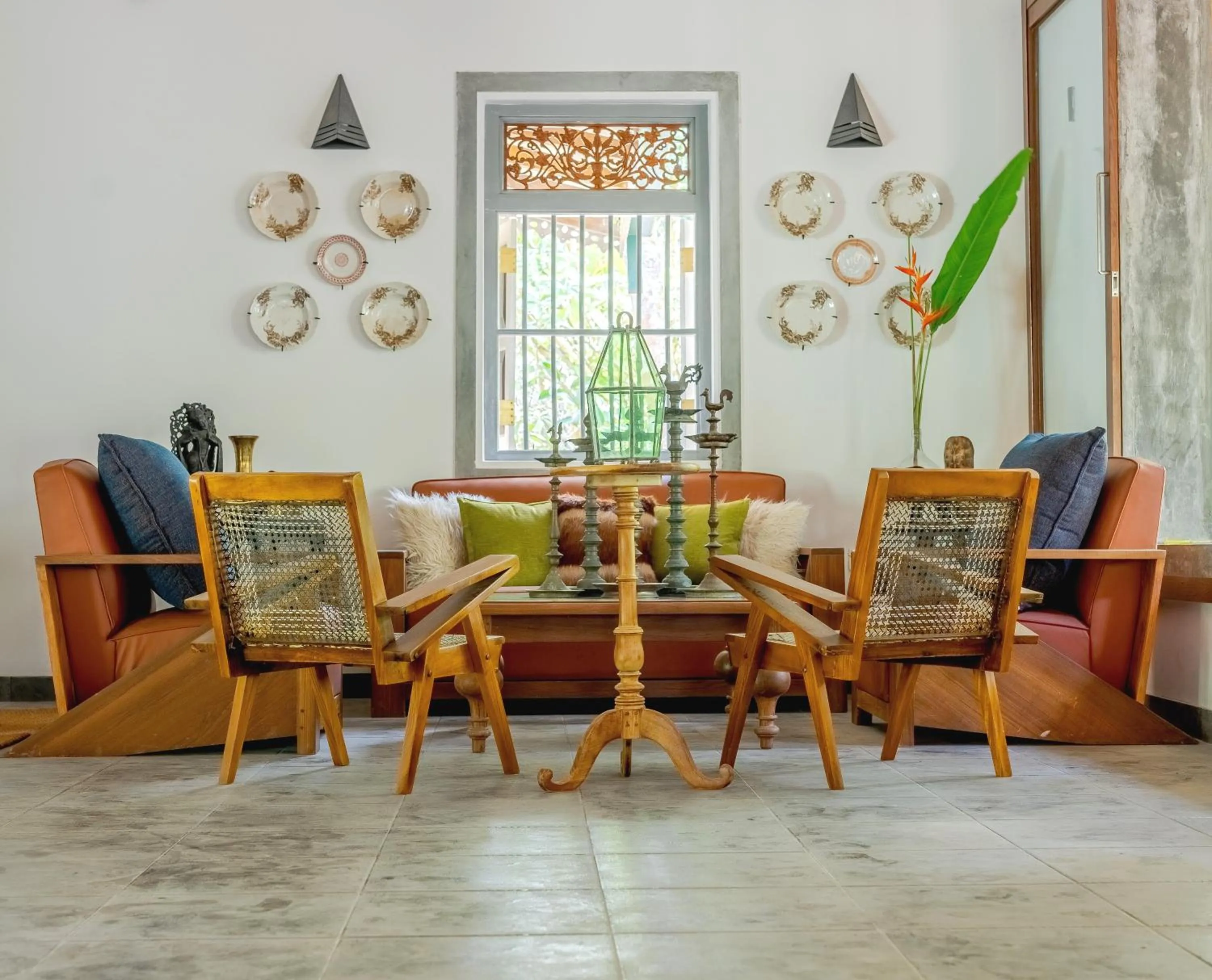 Communal lounge/ TV room in Villa Birdlake