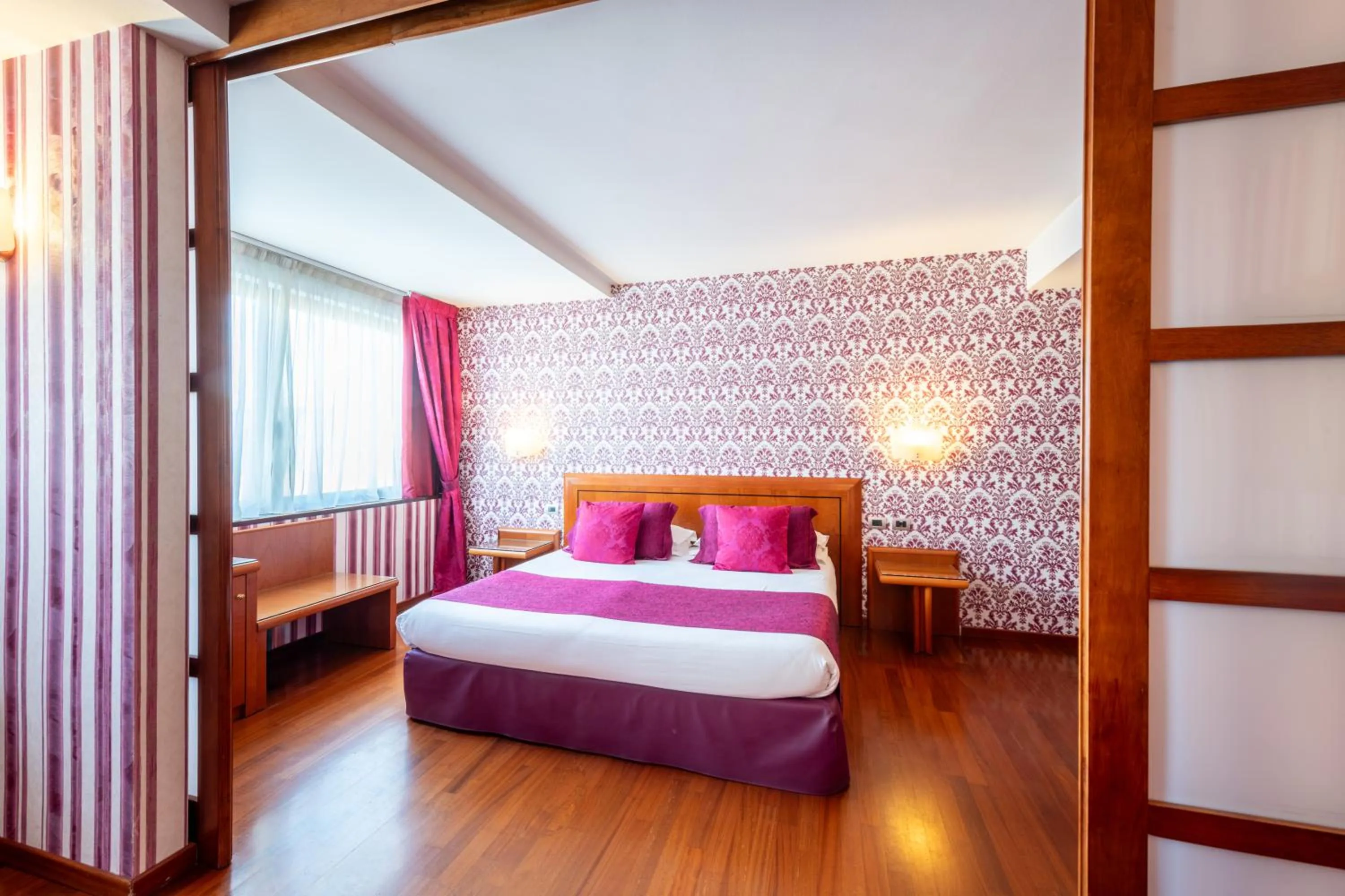 Bedroom, Bed in Hotel Palace Verona