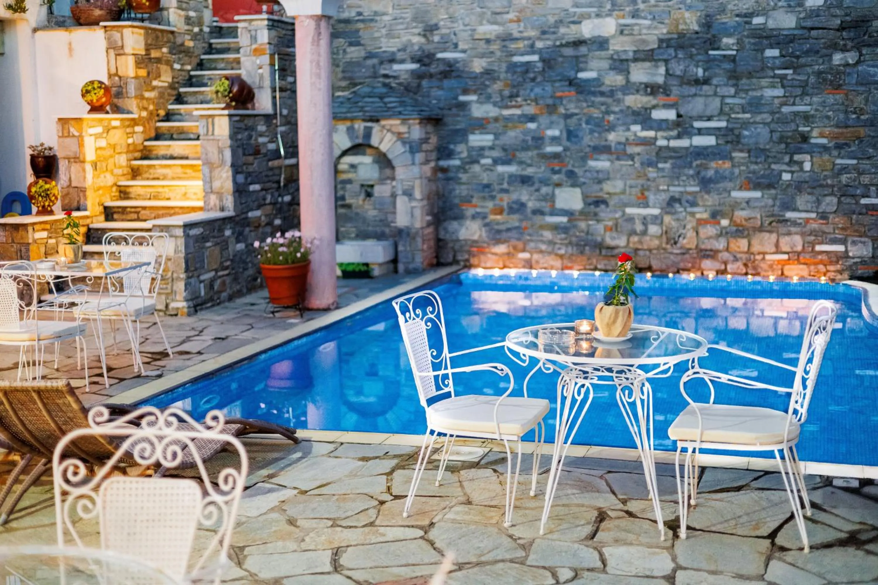 Swimming pool in Palladio Hotel - Portaria