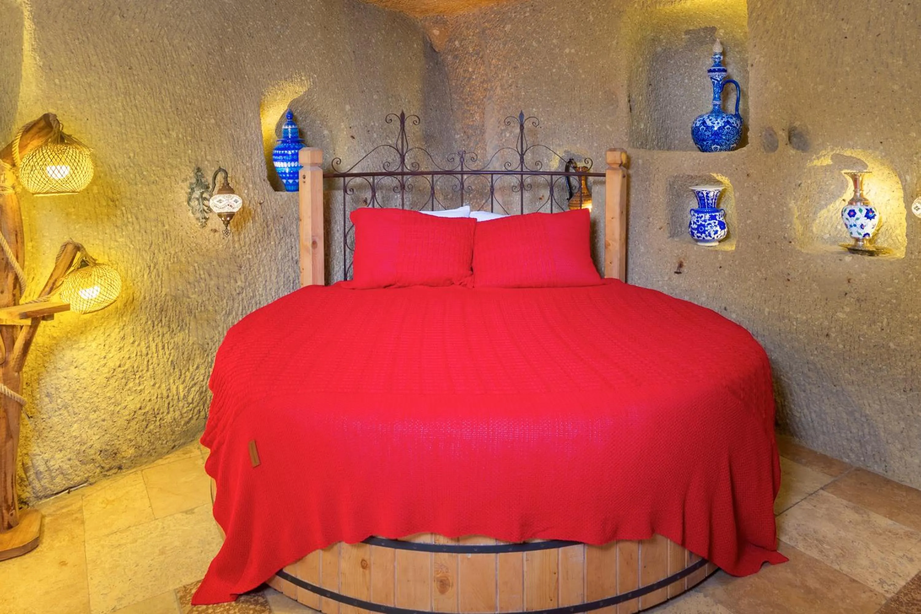 Bedroom, Bed in Megaron Cave Hotel Cappadocia